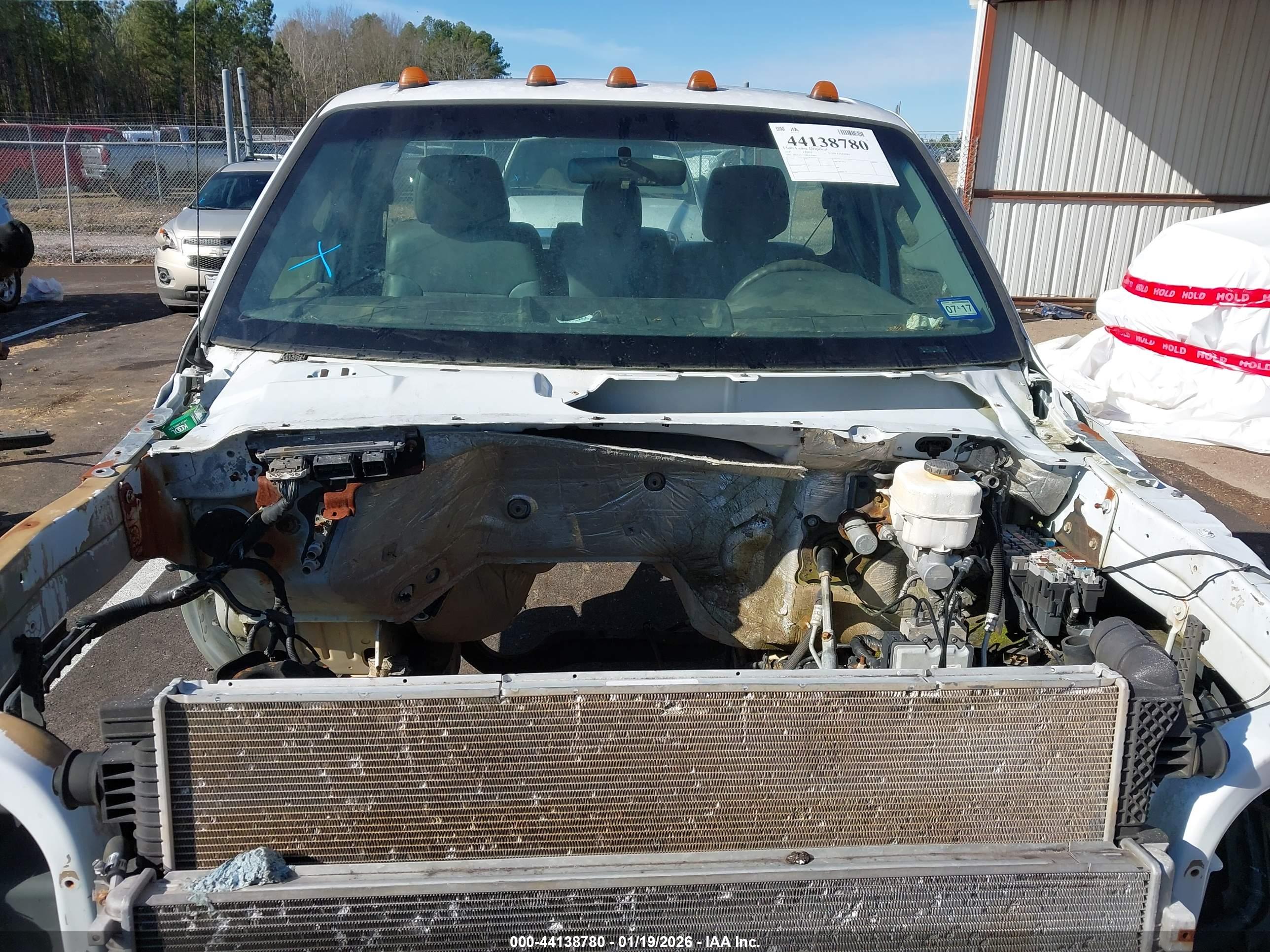 FORD F-550 image 10