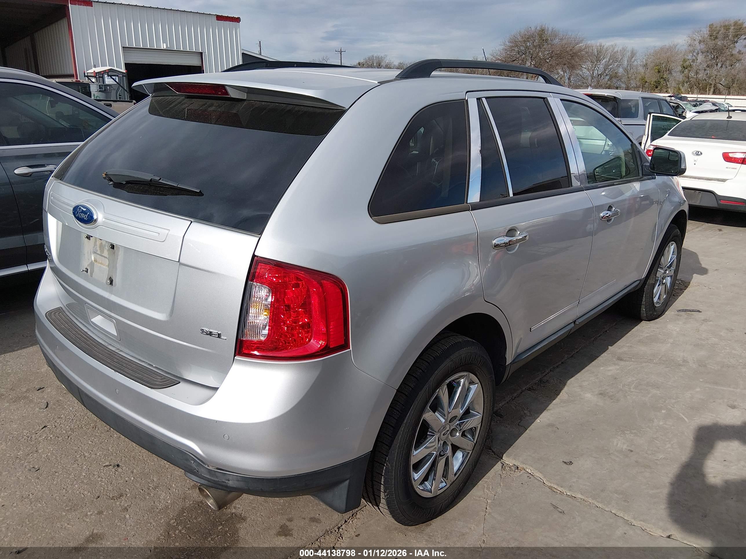 FORD EDGE image 4