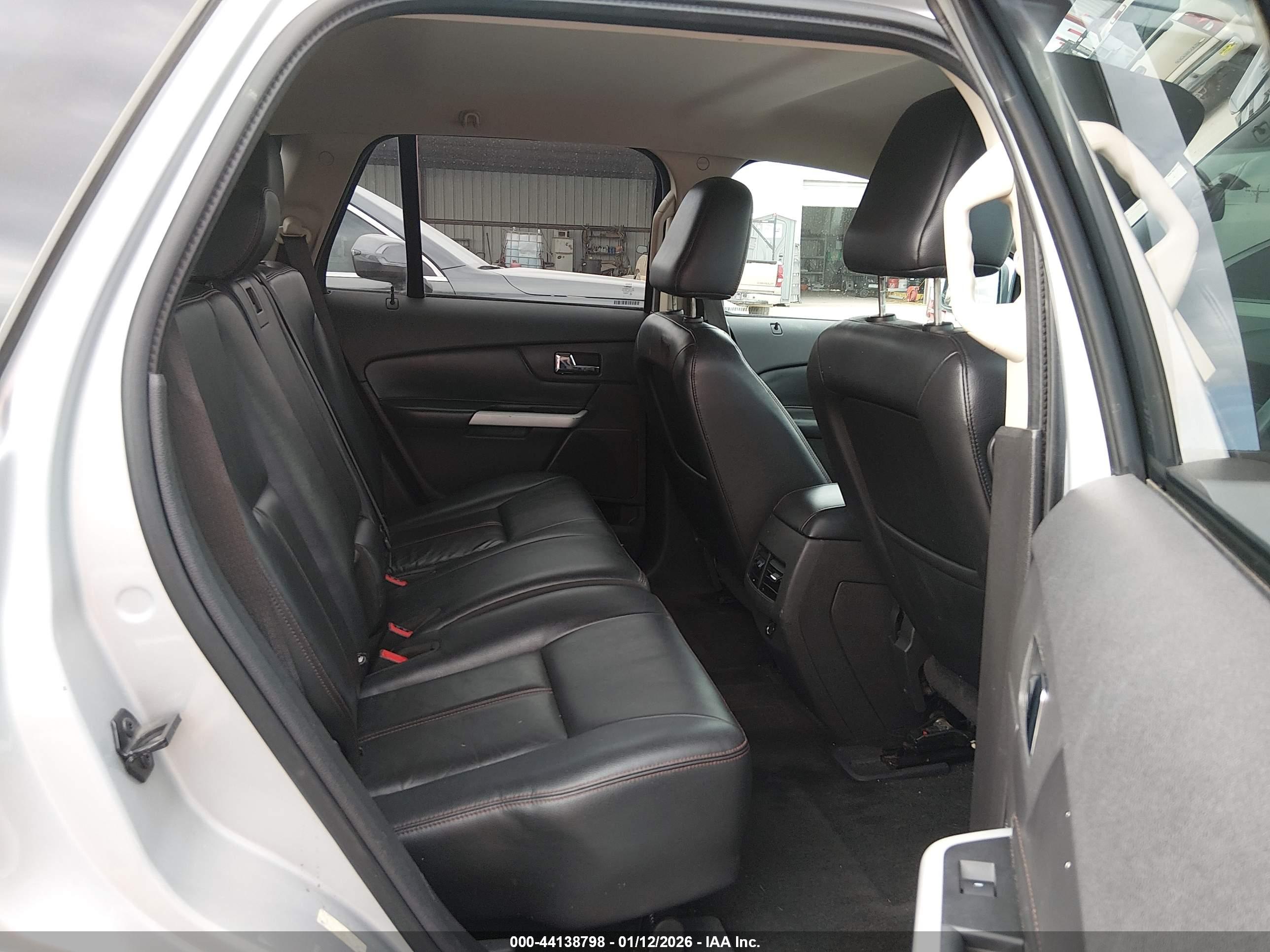 FORD EDGE image 8