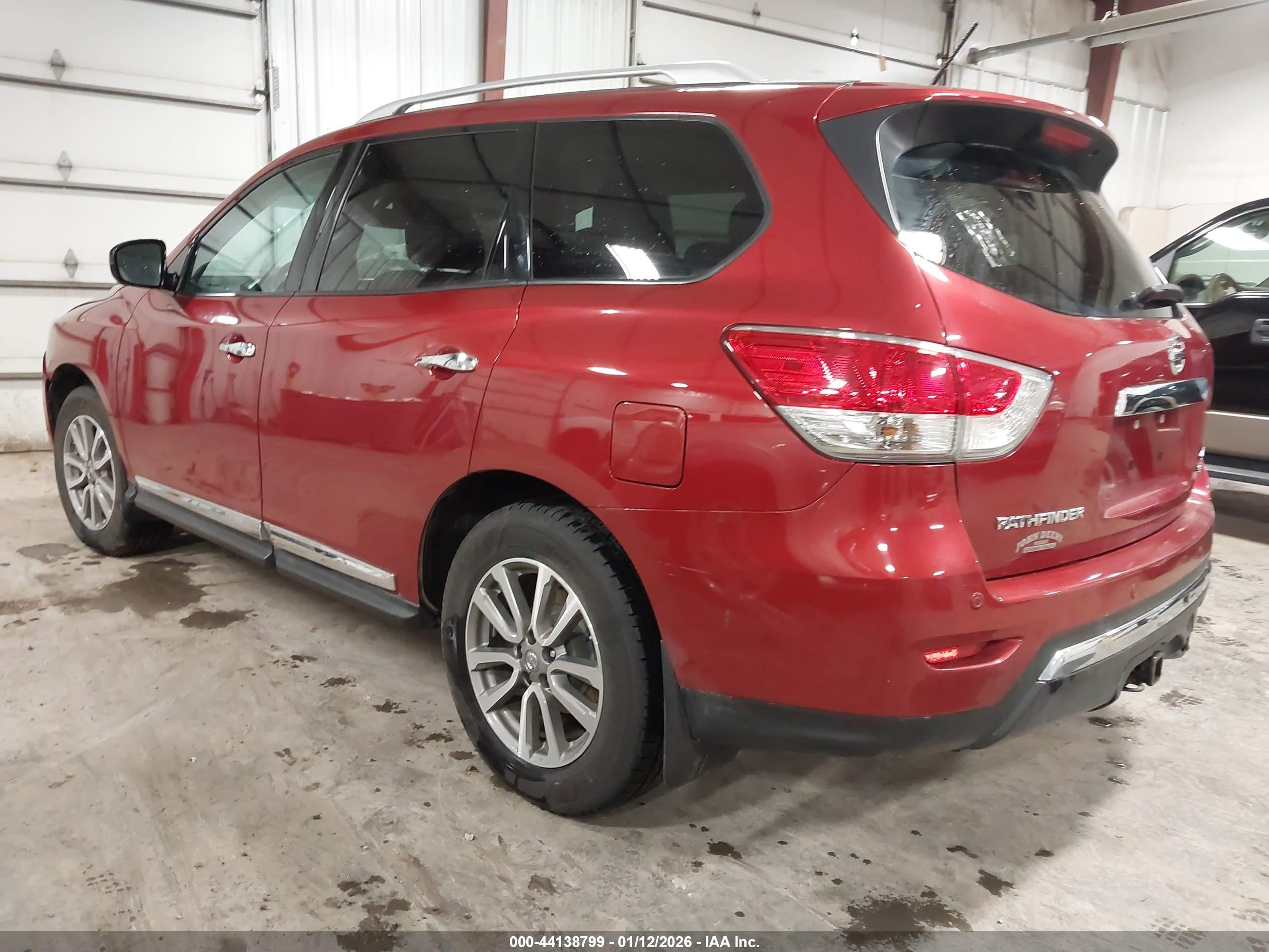 NISSAN PATHFINDER image 3