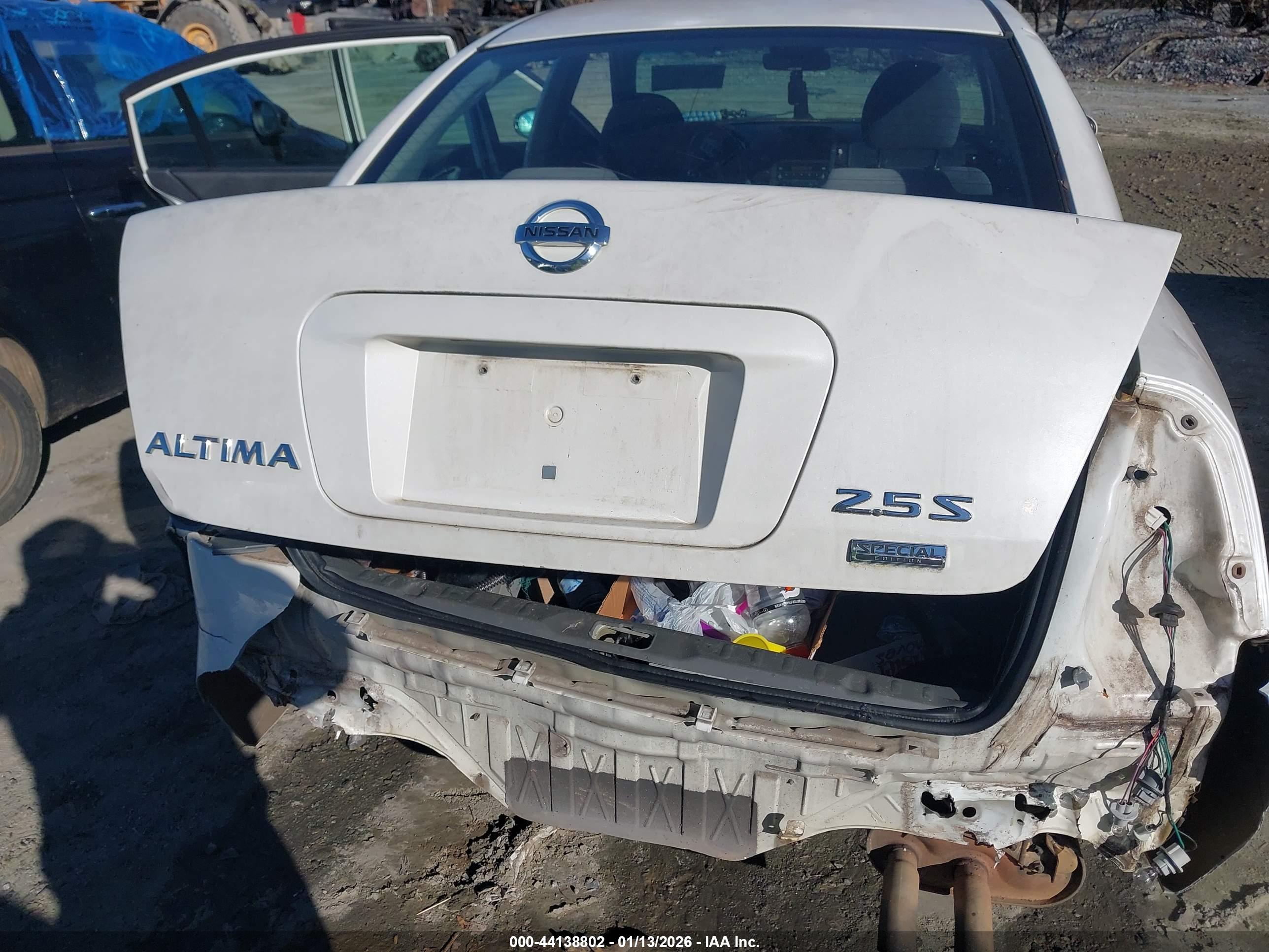 NISSAN ALTIMA image 6