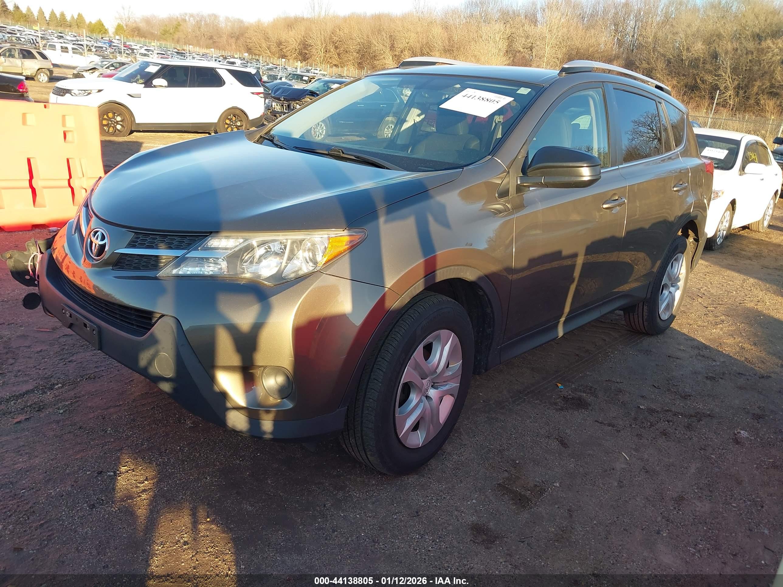 TOYOTA RAV4 image 2