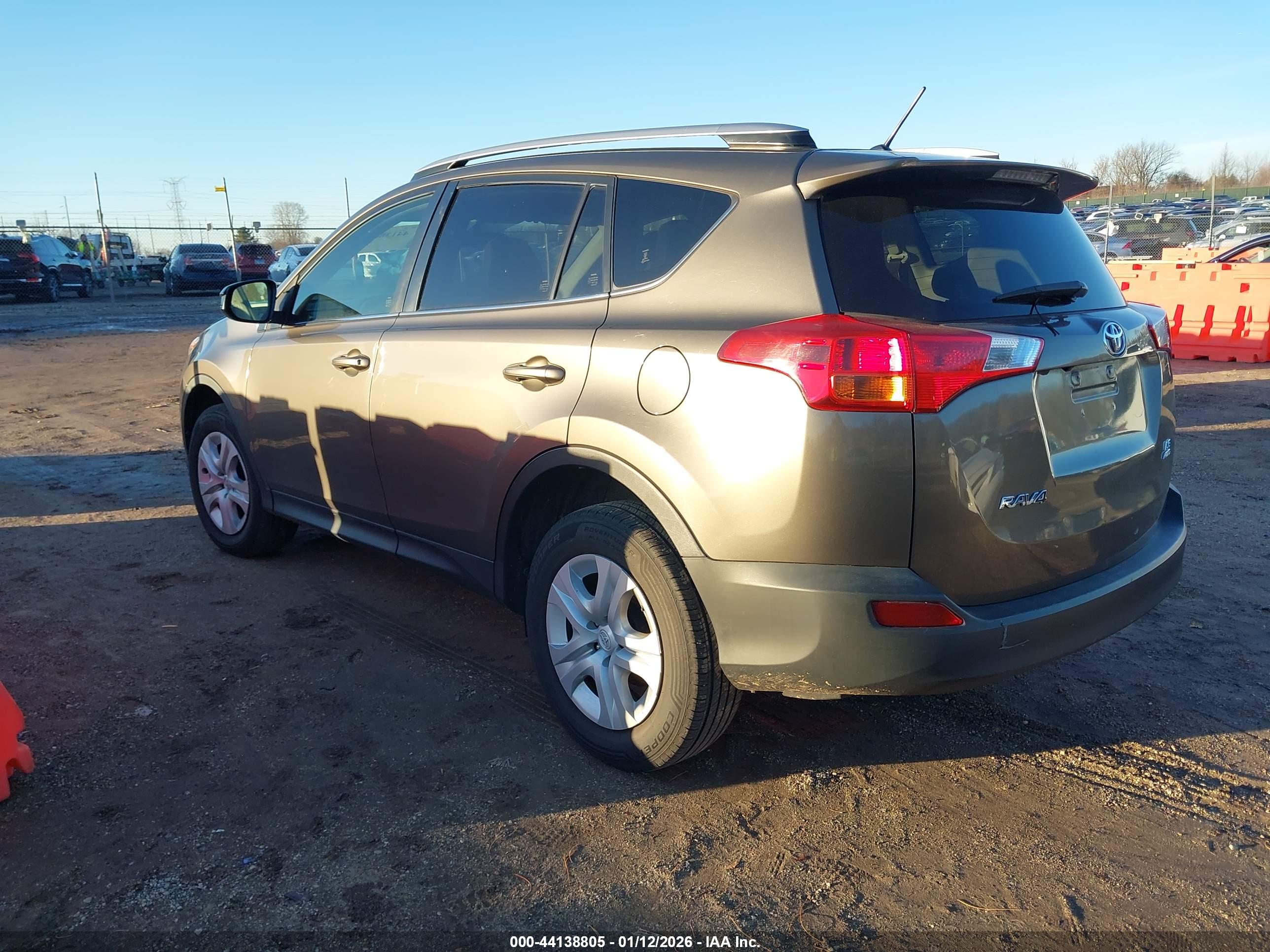 TOYOTA RAV4 image 3