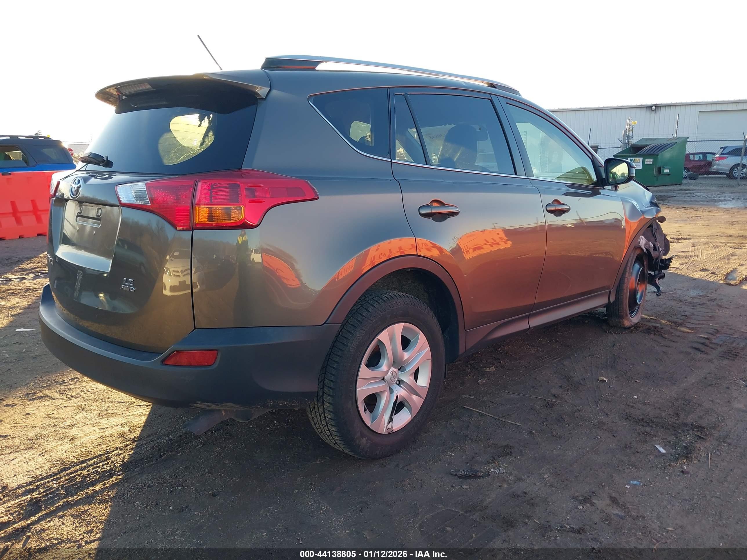 TOYOTA RAV4 image 4