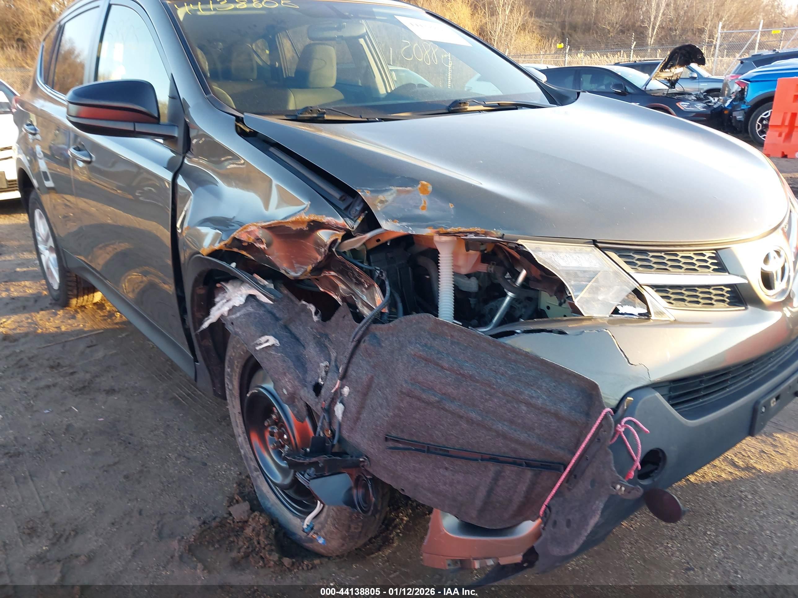 TOYOTA RAV4 image 6