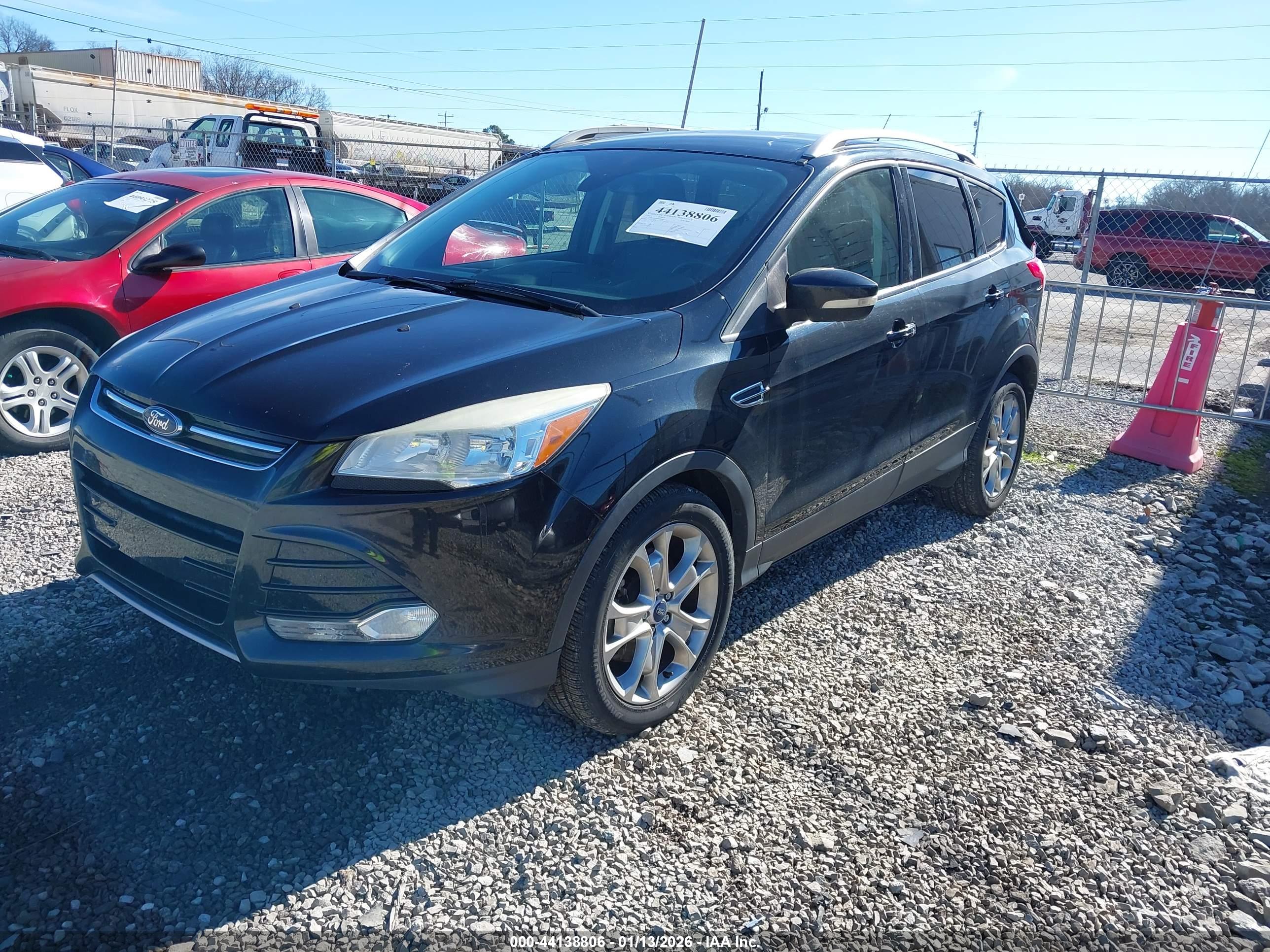 FORD ESCAPE image 2