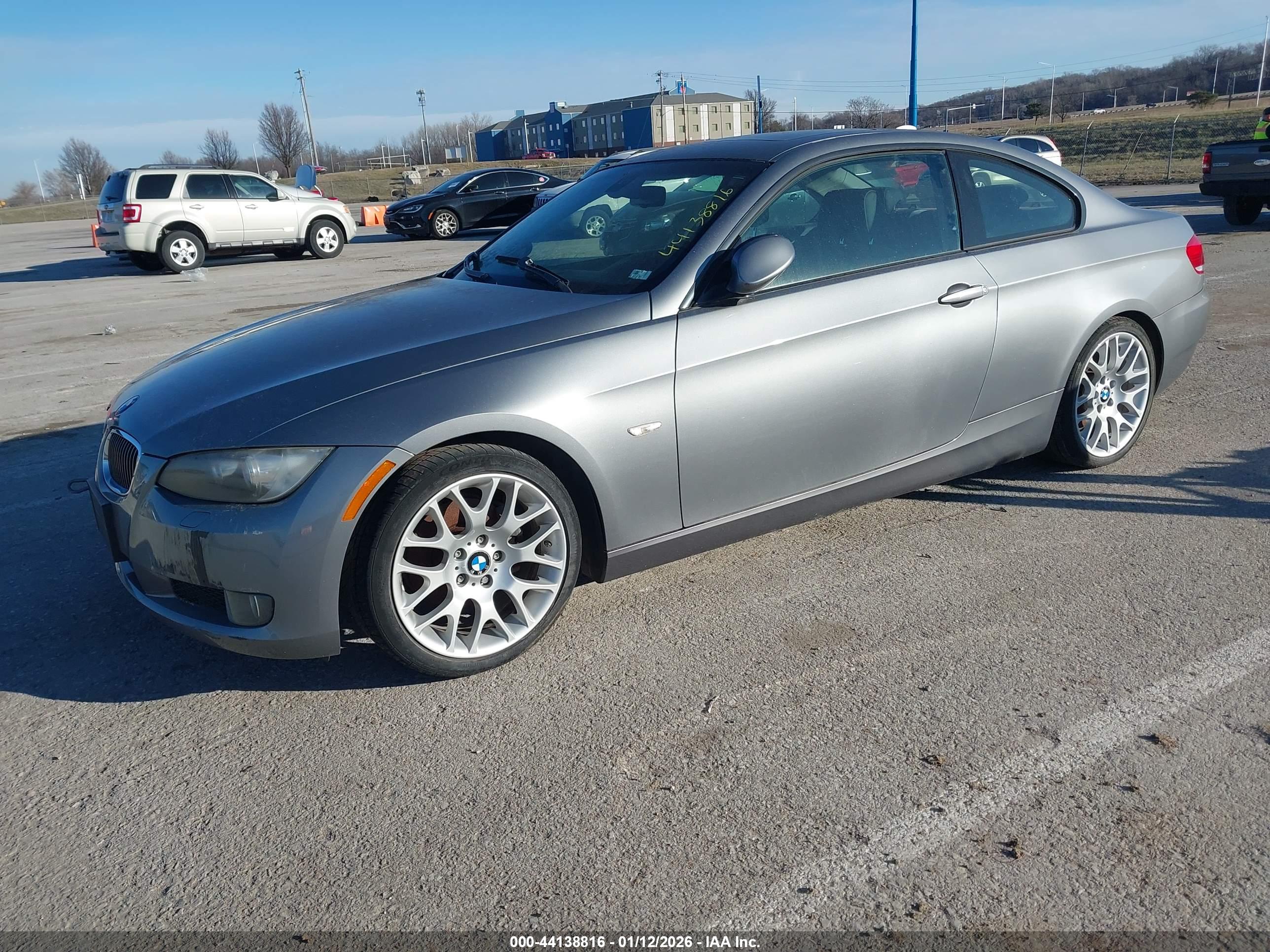 BMW 328I image 2