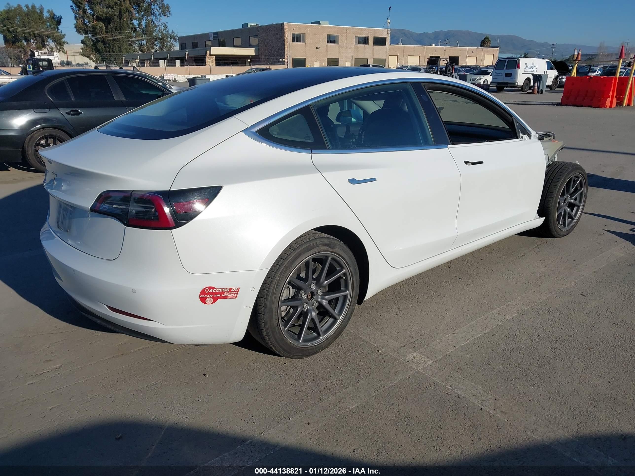 TESLA MODEL image 4