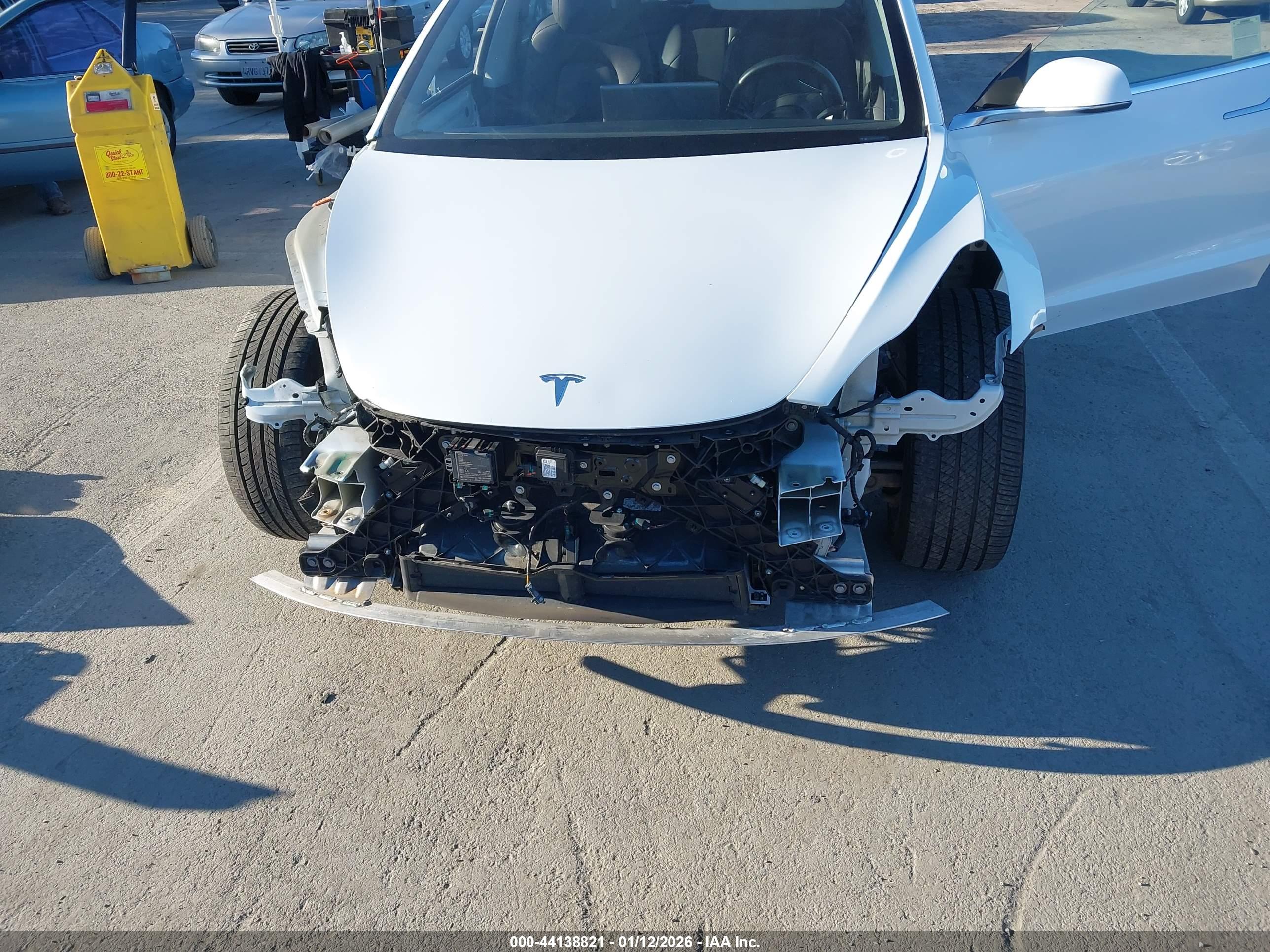 TESLA MODEL image 6