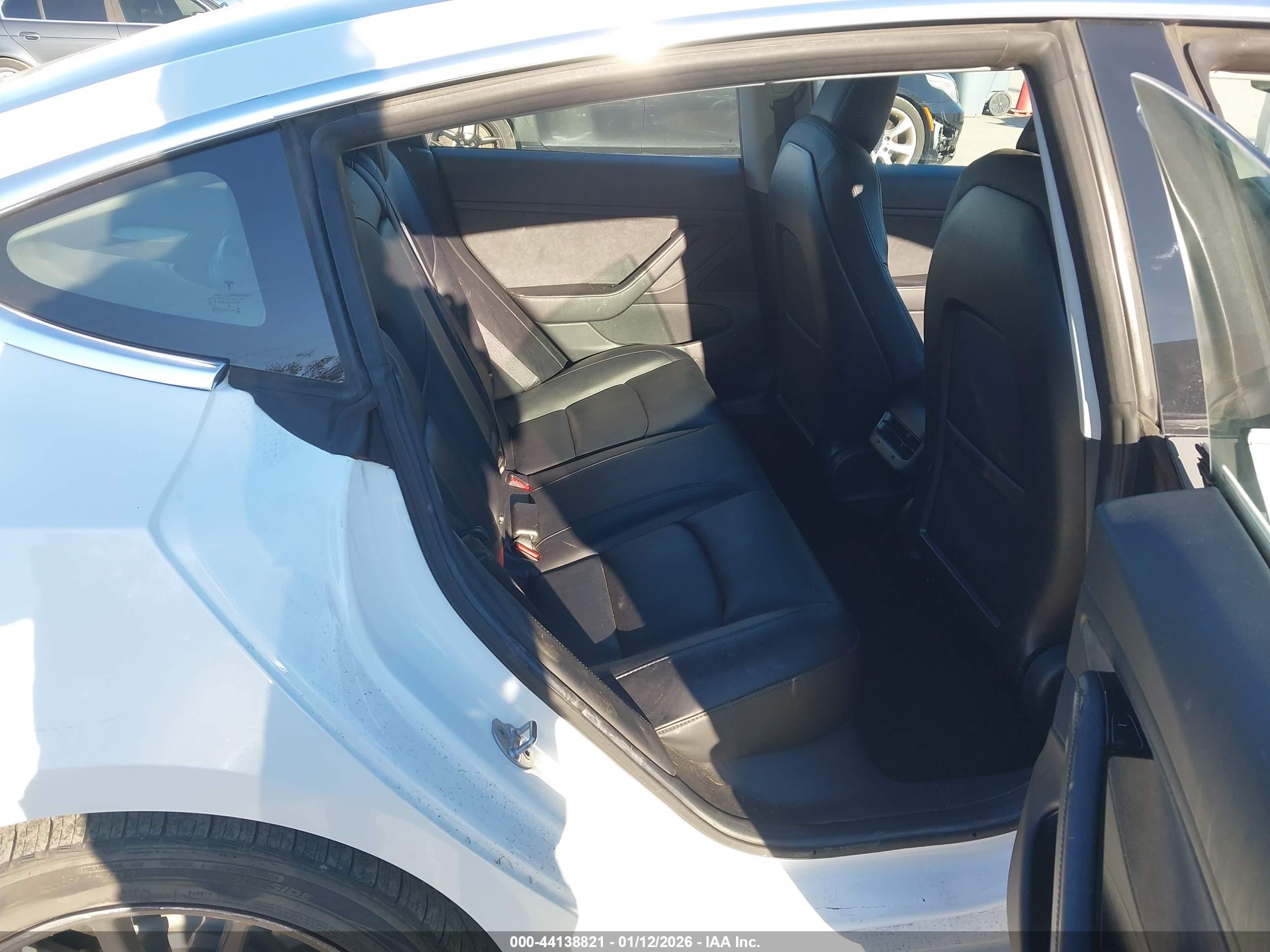 TESLA MODEL image 8