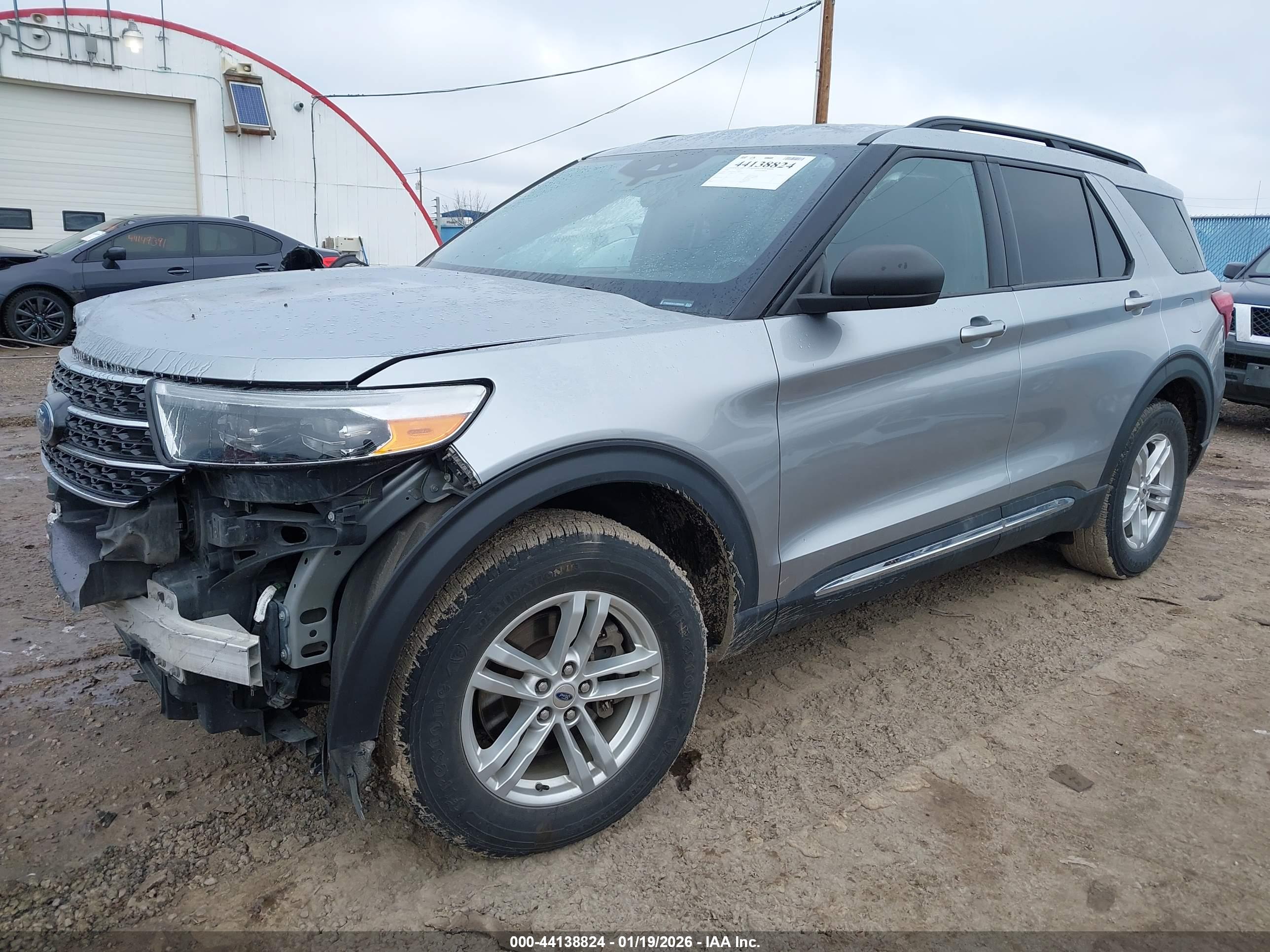 FORD EXPLORER image 2