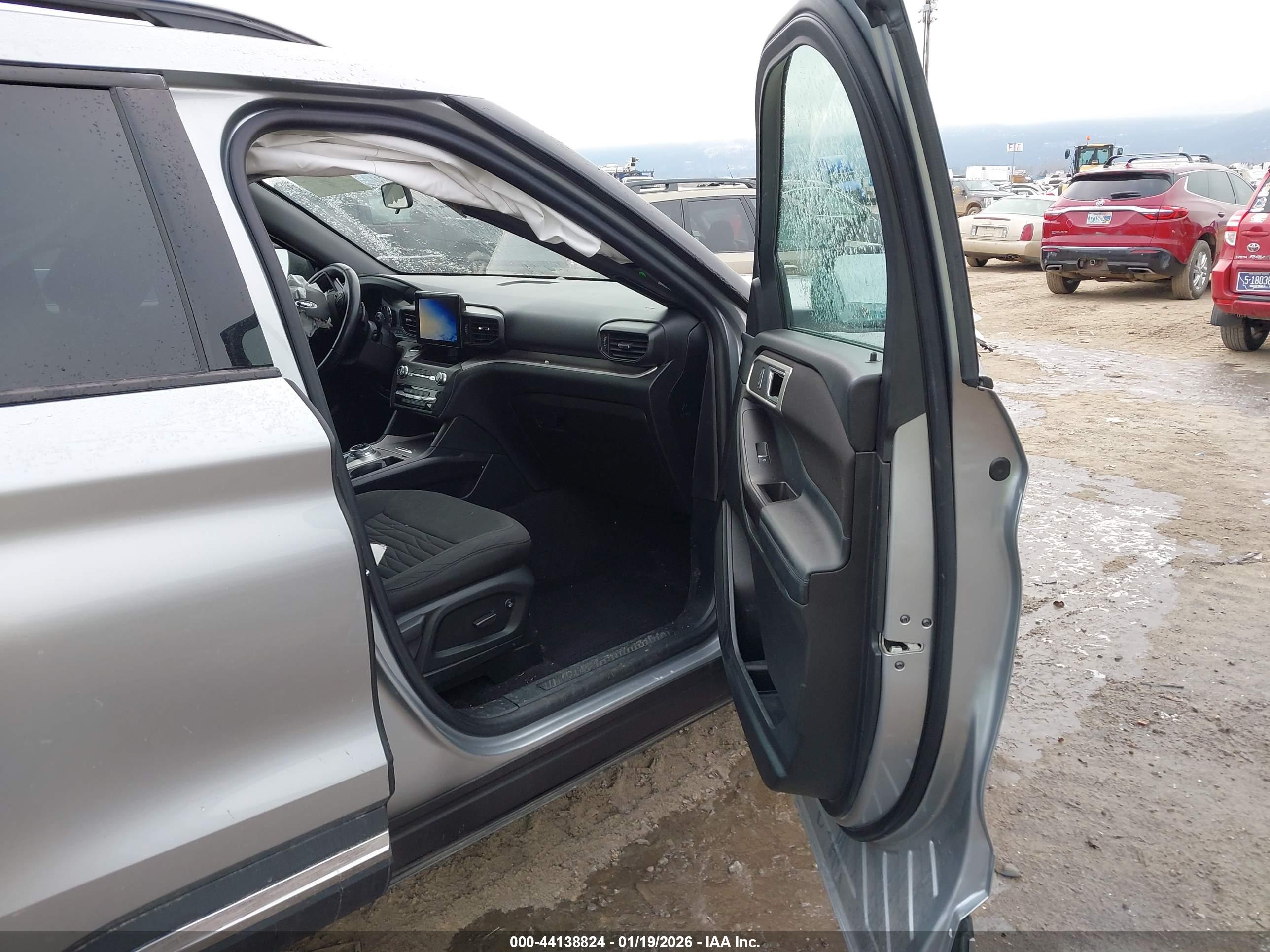 FORD EXPLORER image 5