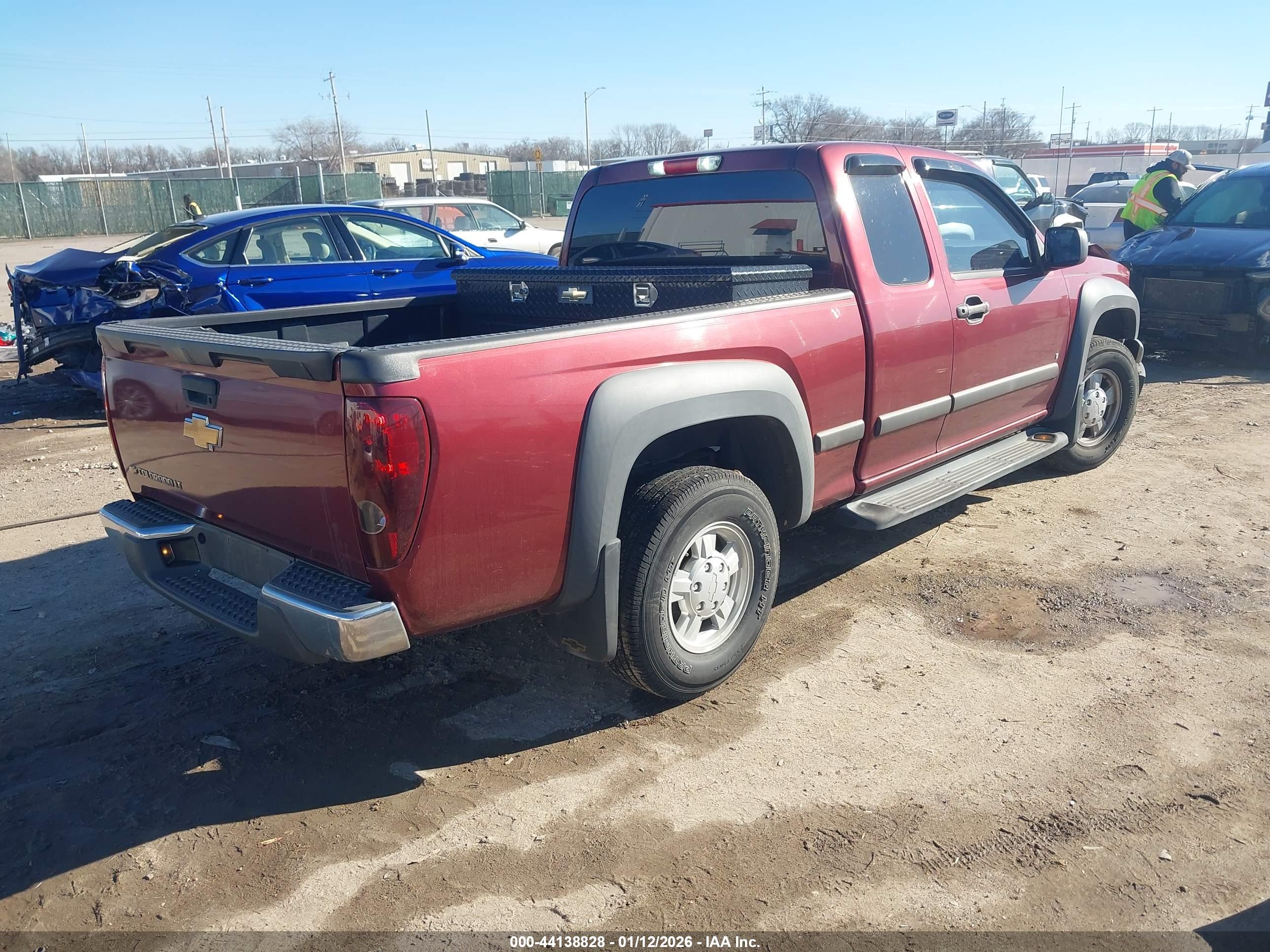 CHEVROLET COLORADO image 4