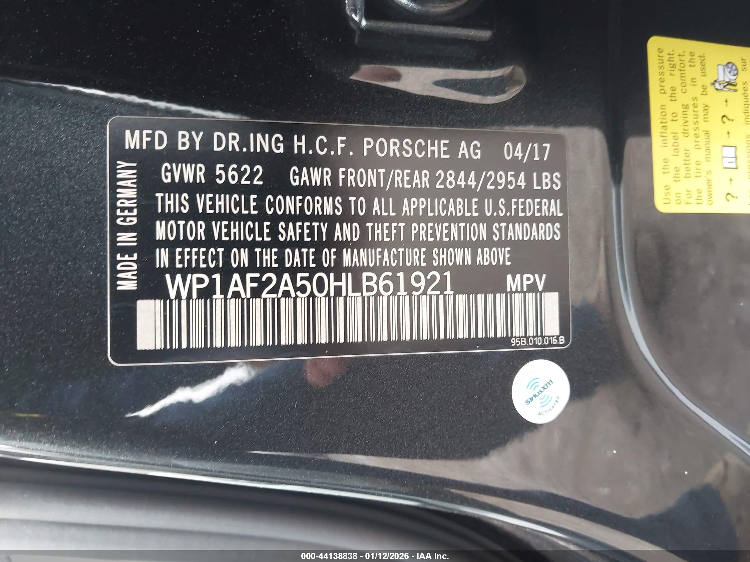 PORSCHE MACAN image 9