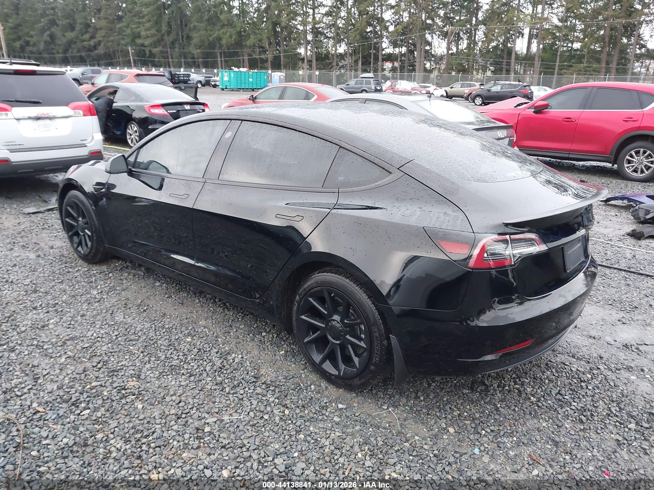 TESLA MODEL image 3