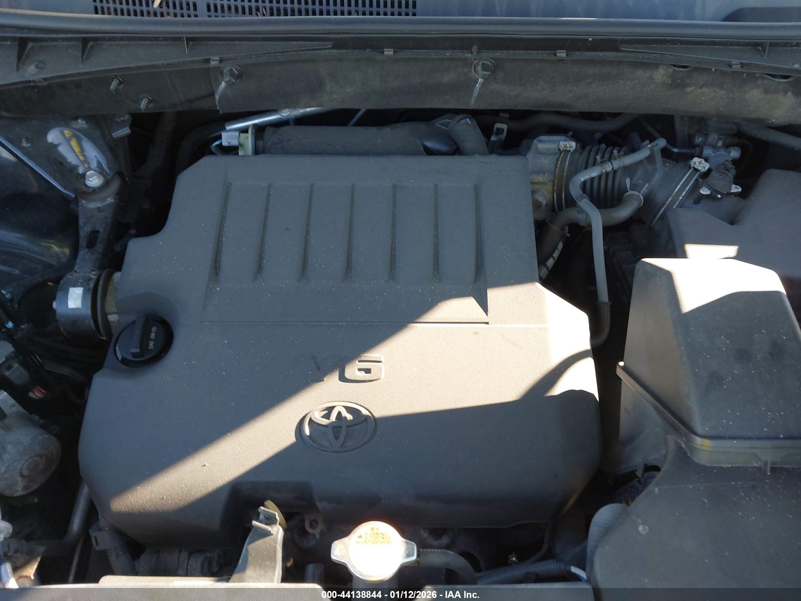 TOYOTA HIGHLANDER image 10