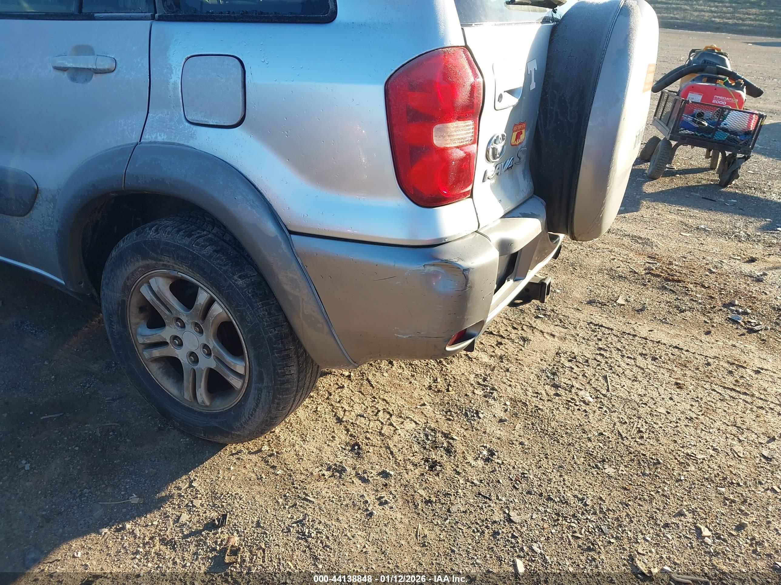 TOYOTA RAV4 image 6