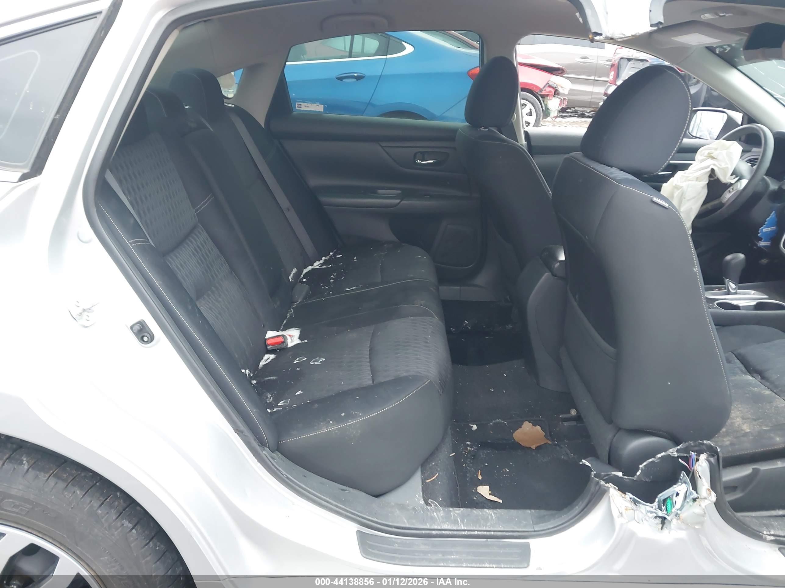 NISSAN ALTIMA image 8
