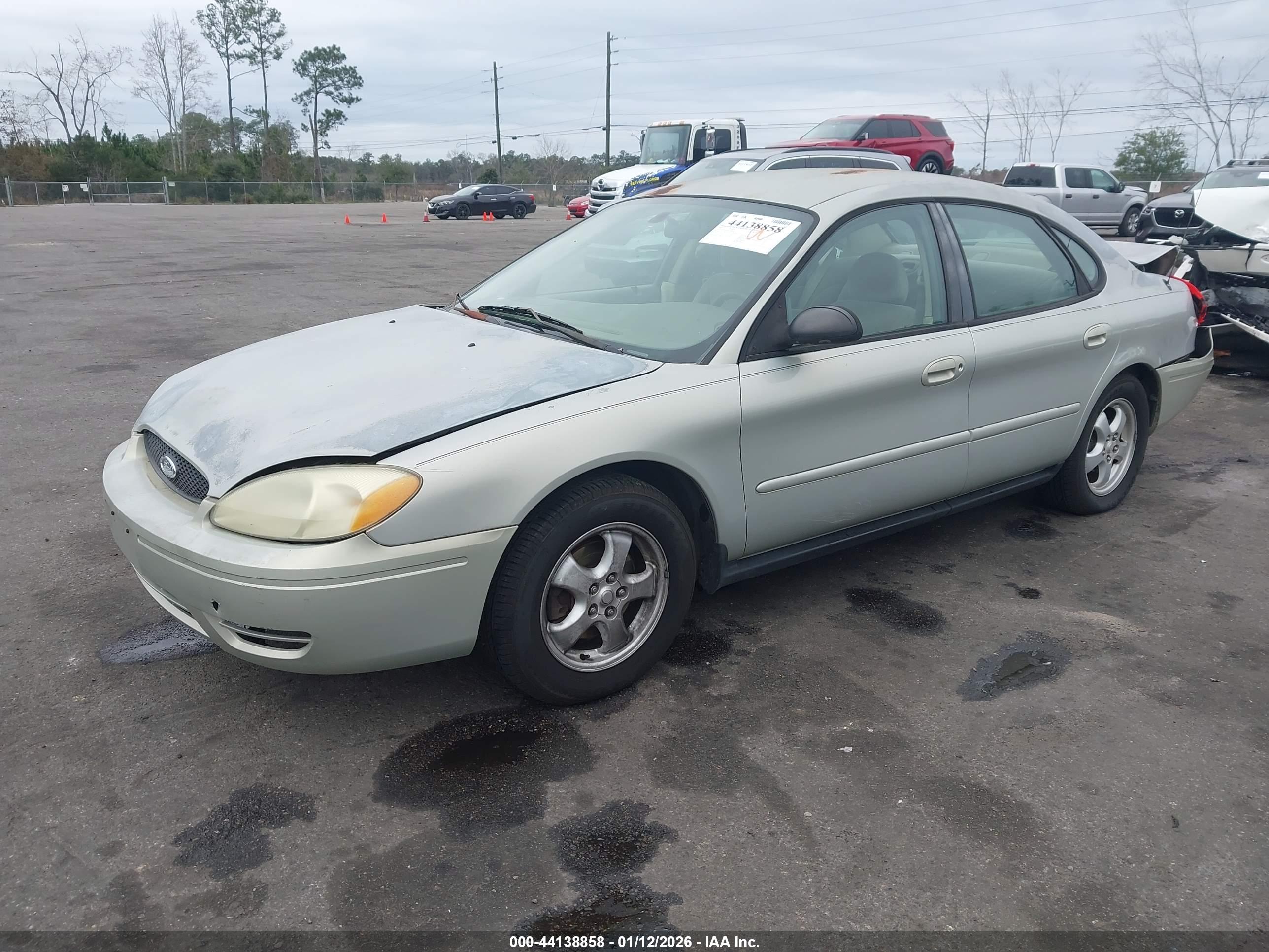 FORD TAURUS image 2