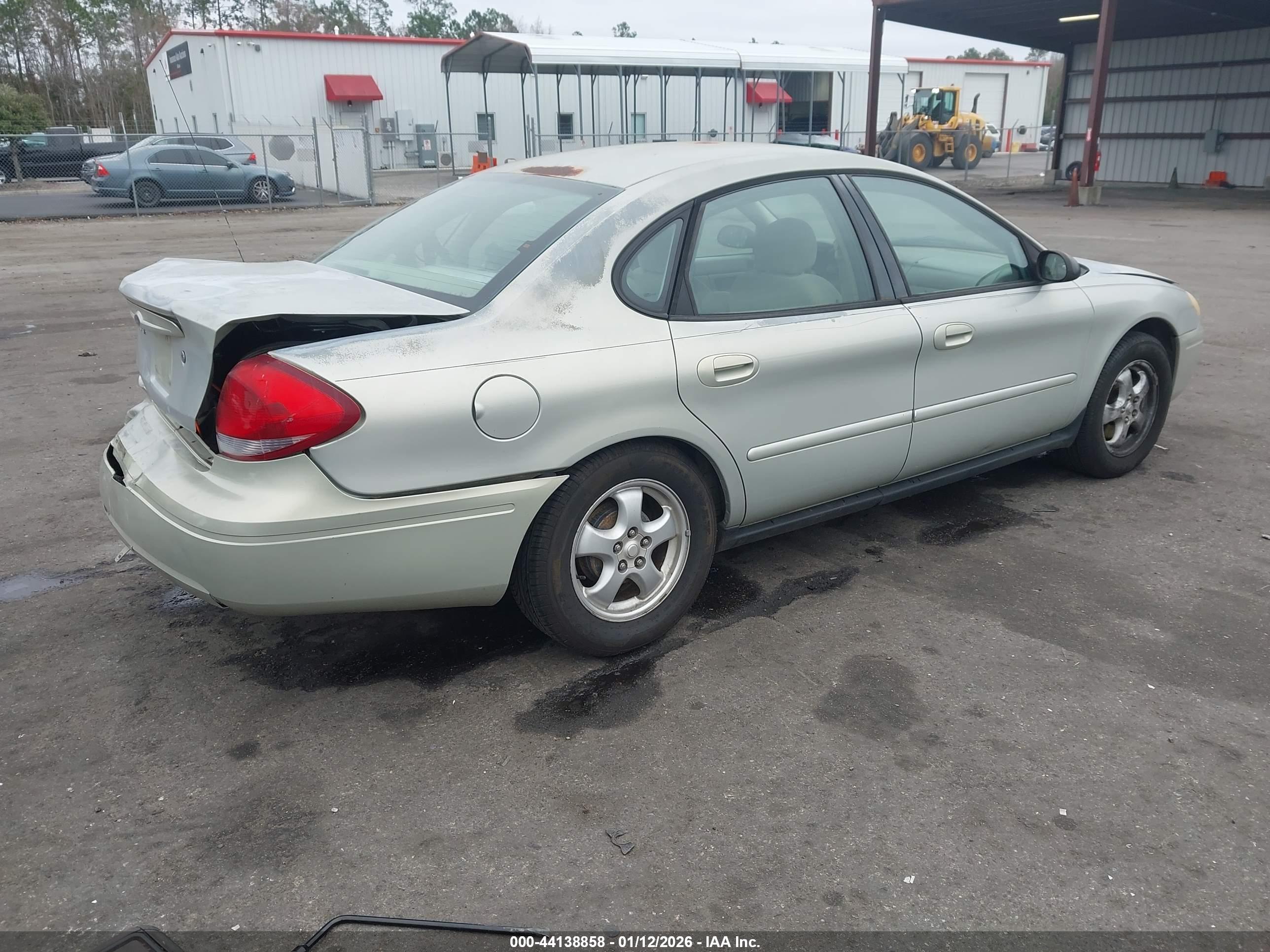 FORD TAURUS image 4
