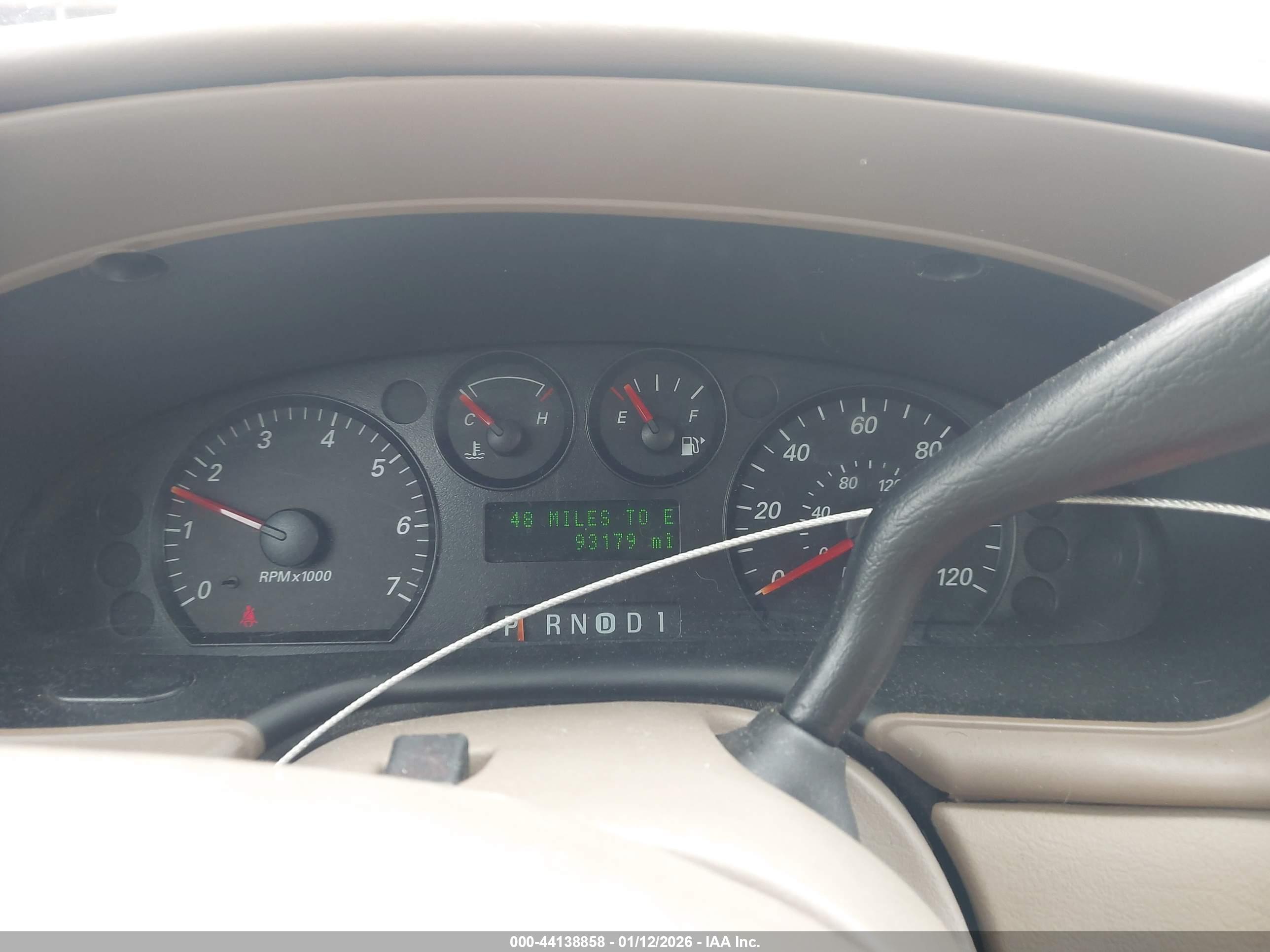 FORD TAURUS image 7