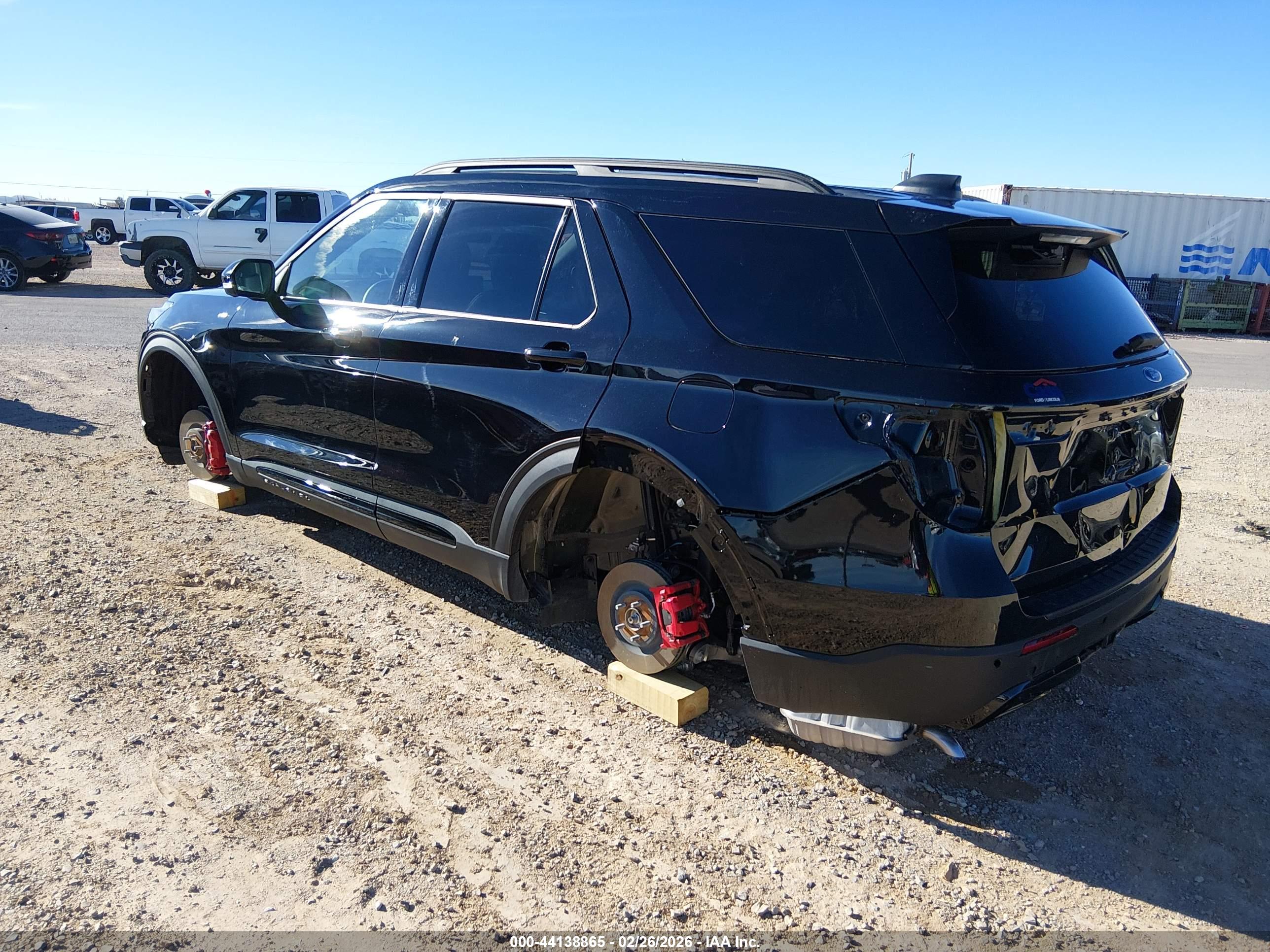 FORD EXPLORER image 3