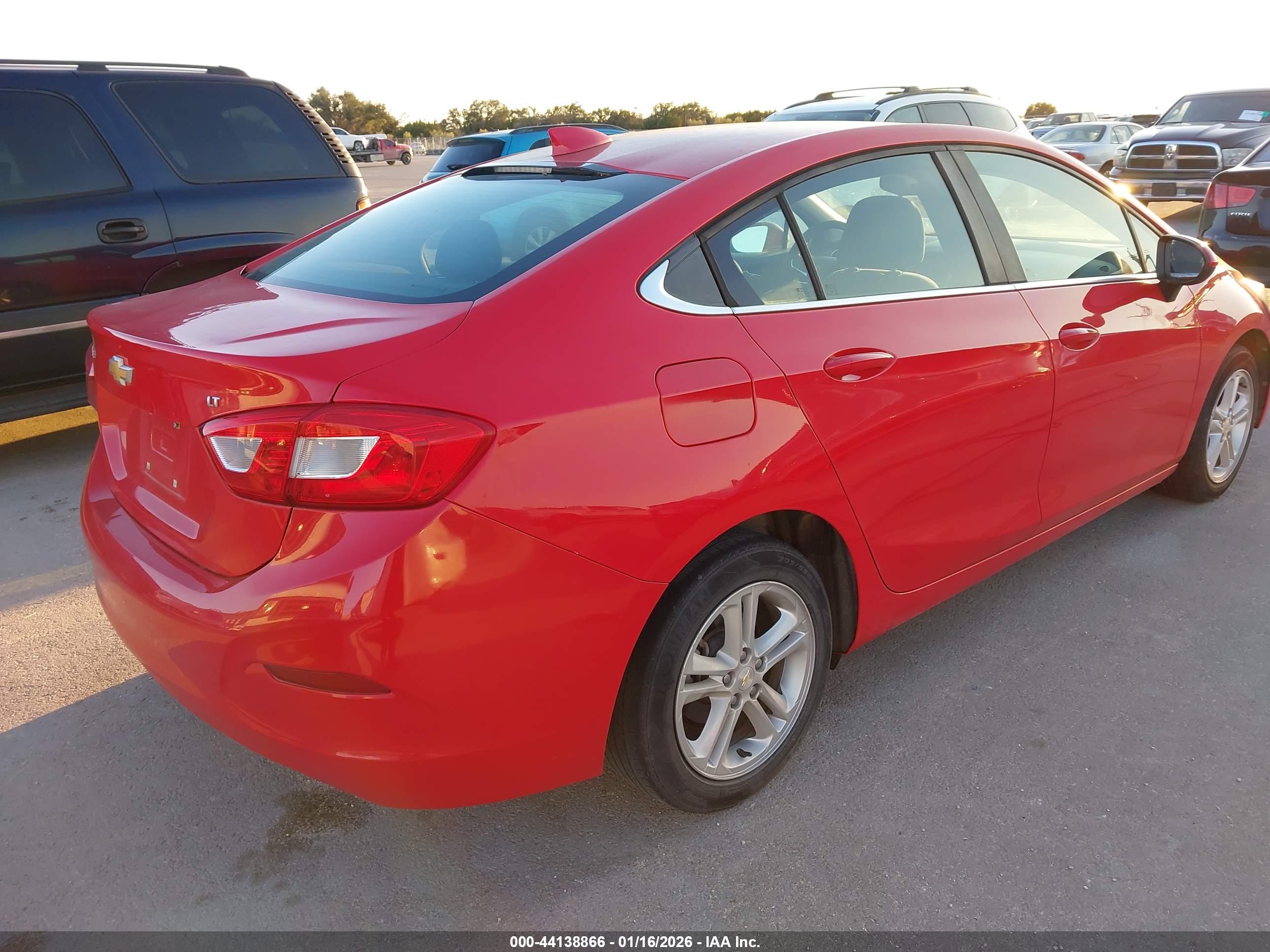 CHEVROLET CRUZE image 4
