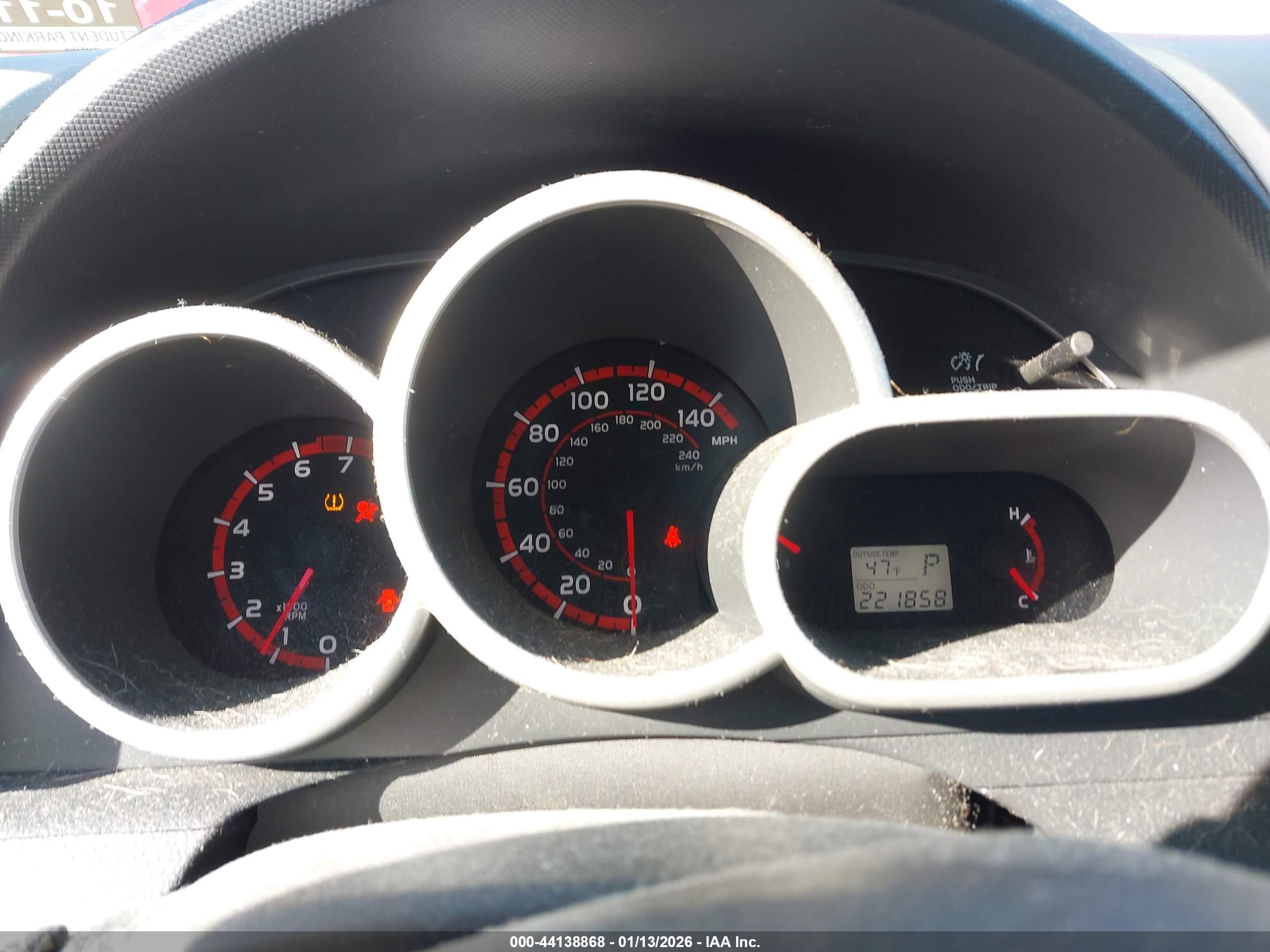 PONTIAC VIBE image 7