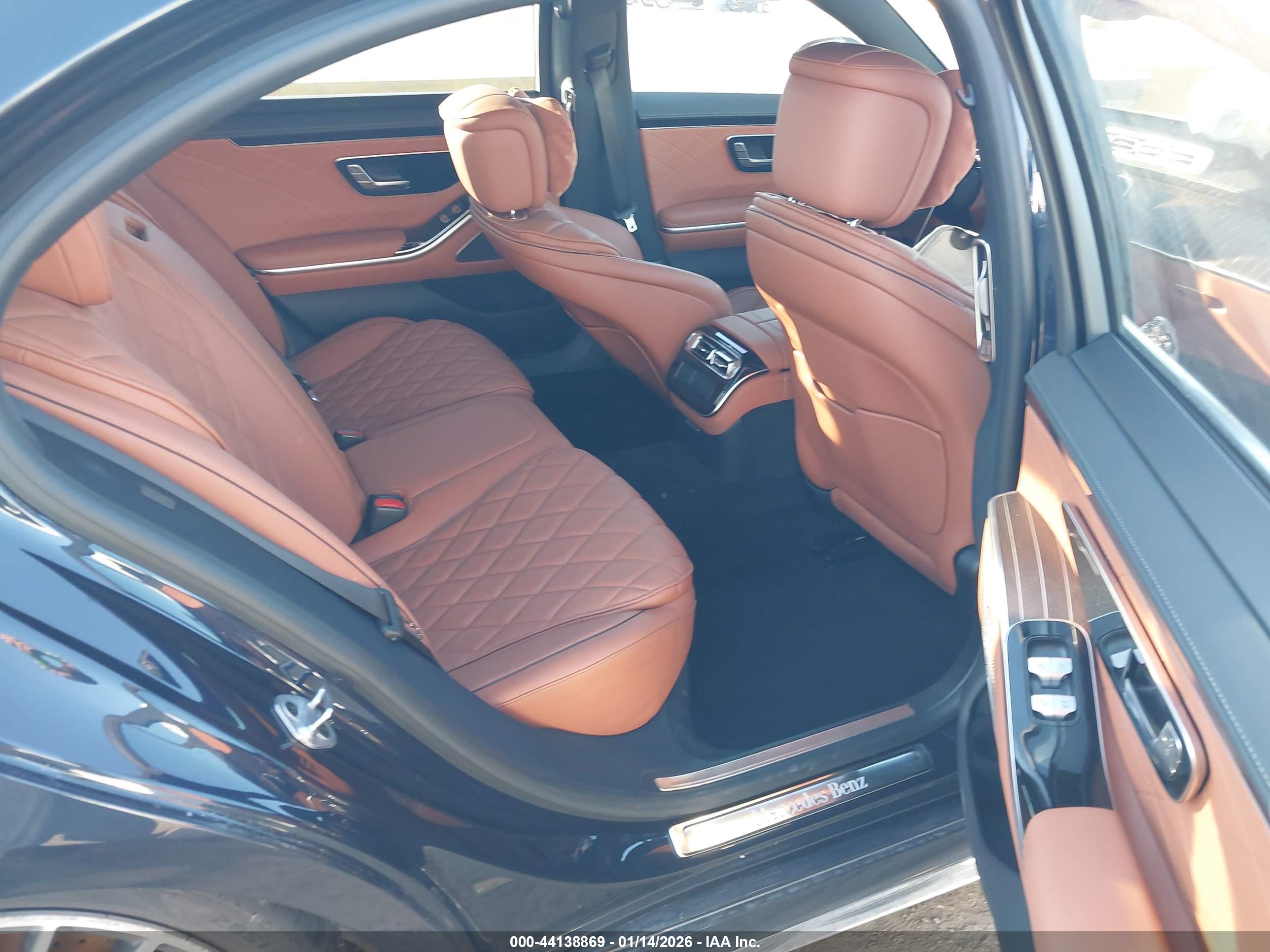 MERCEDES-BENZ S image 8