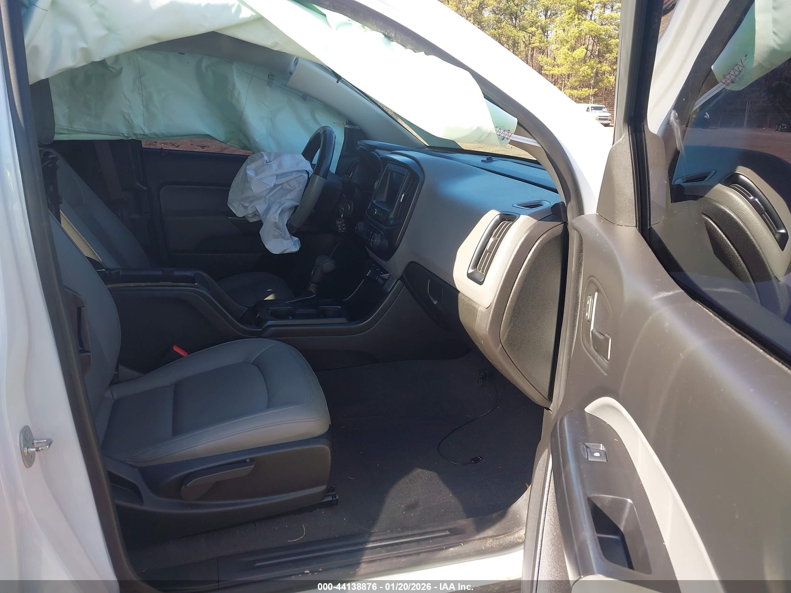 CHEVROLET COLORADO image 5