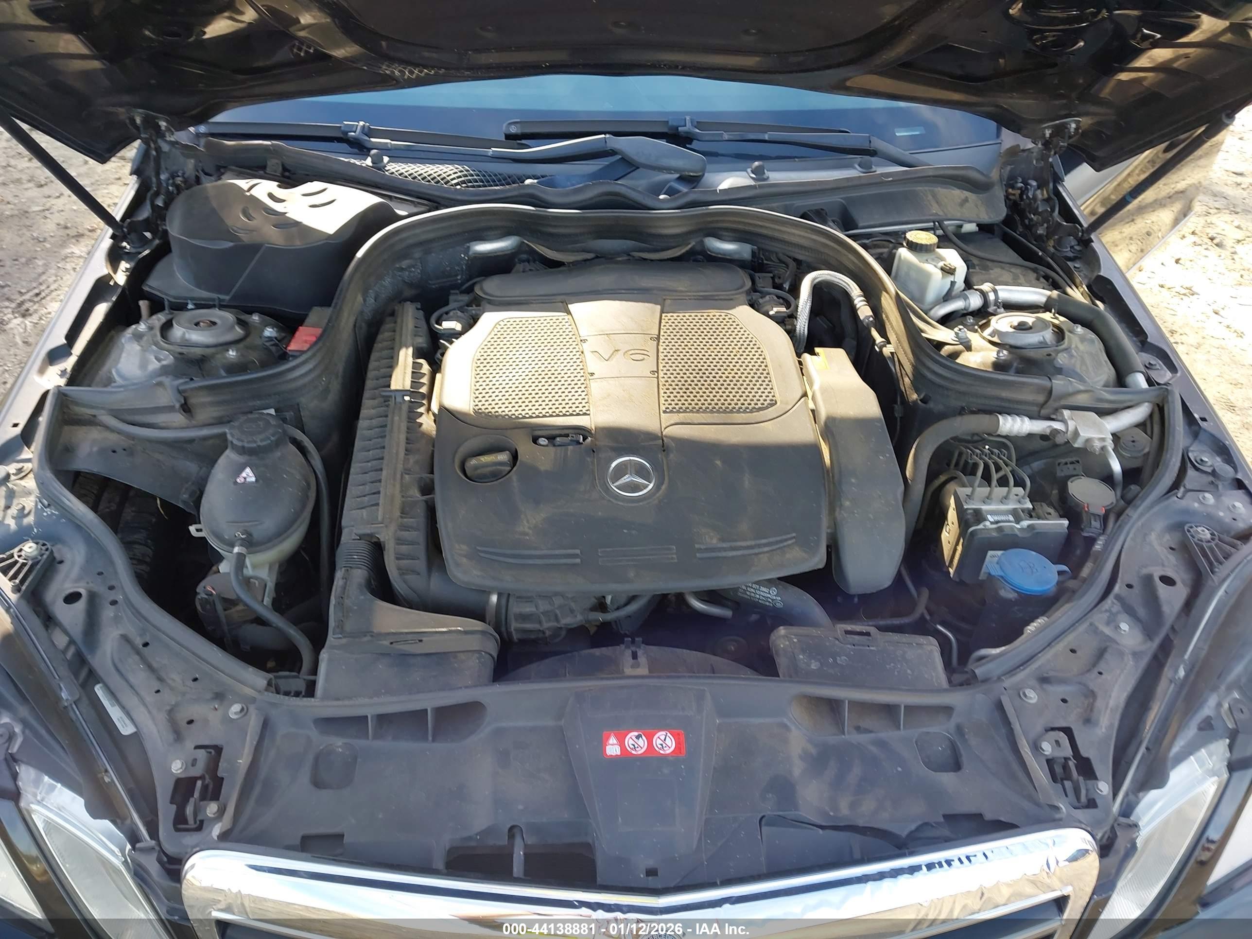 MERCEDES-BENZ E image 10