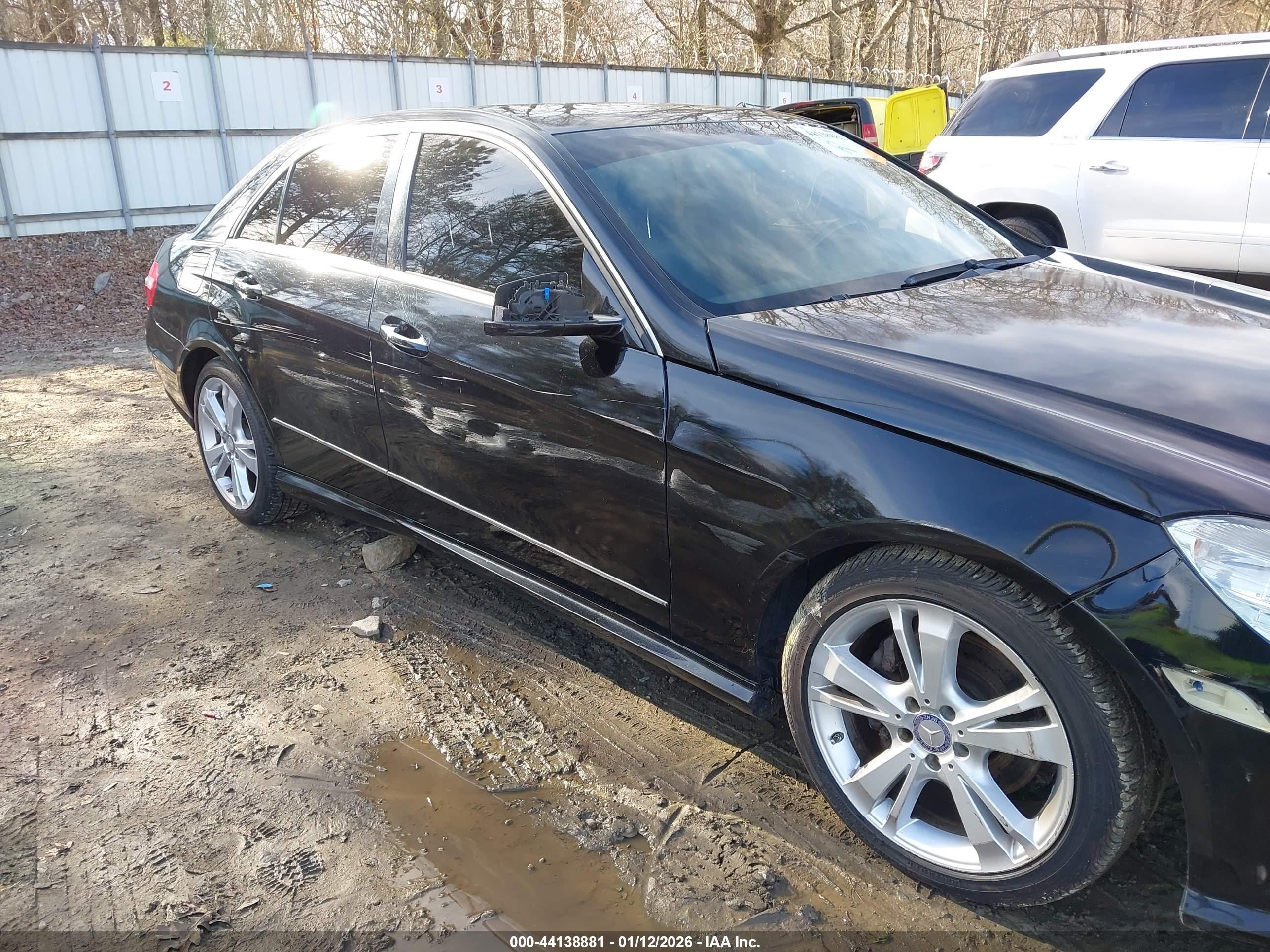 MERCEDES-BENZ E image 6