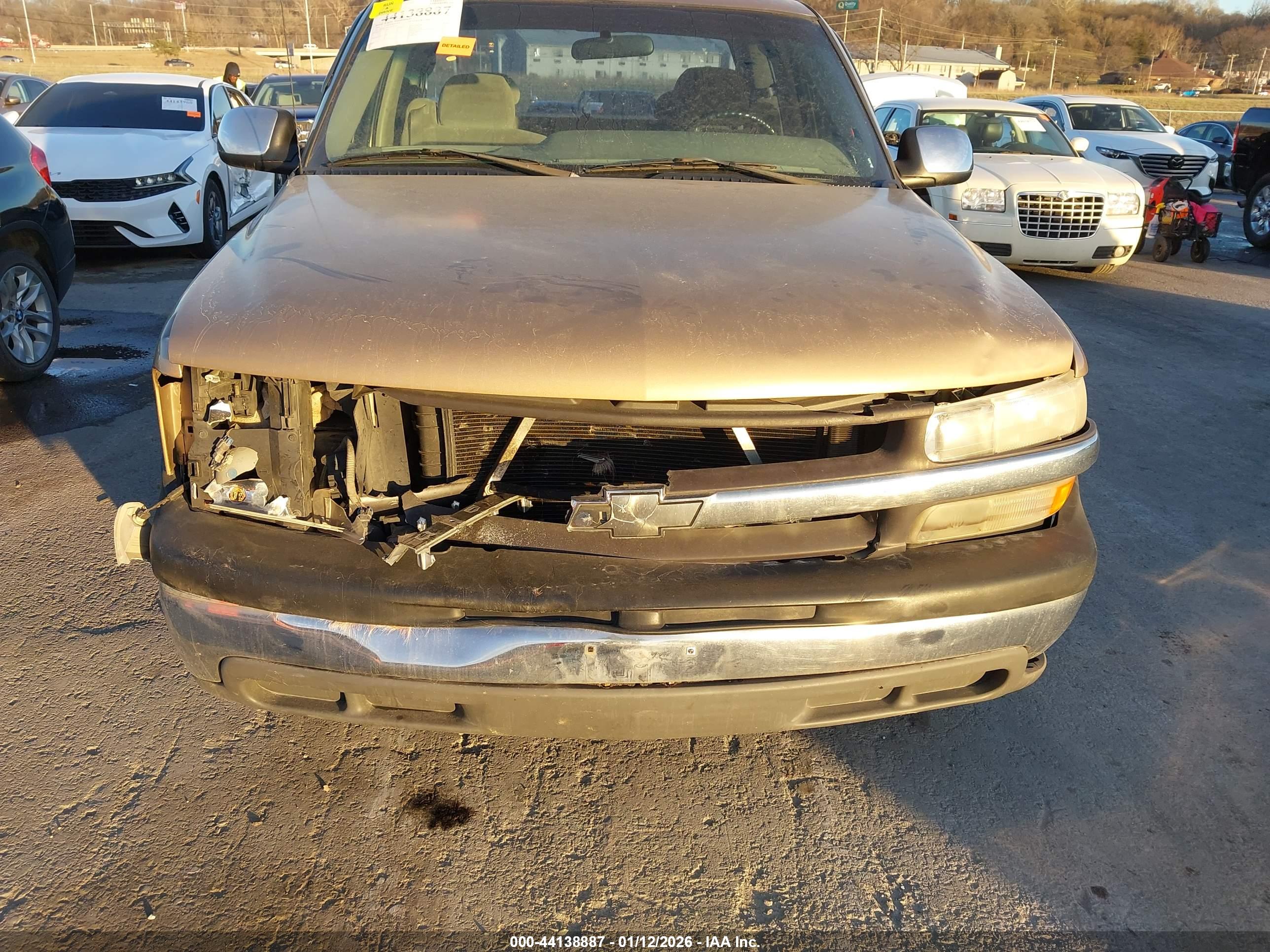 CHEVROLET SILVERADO image 6