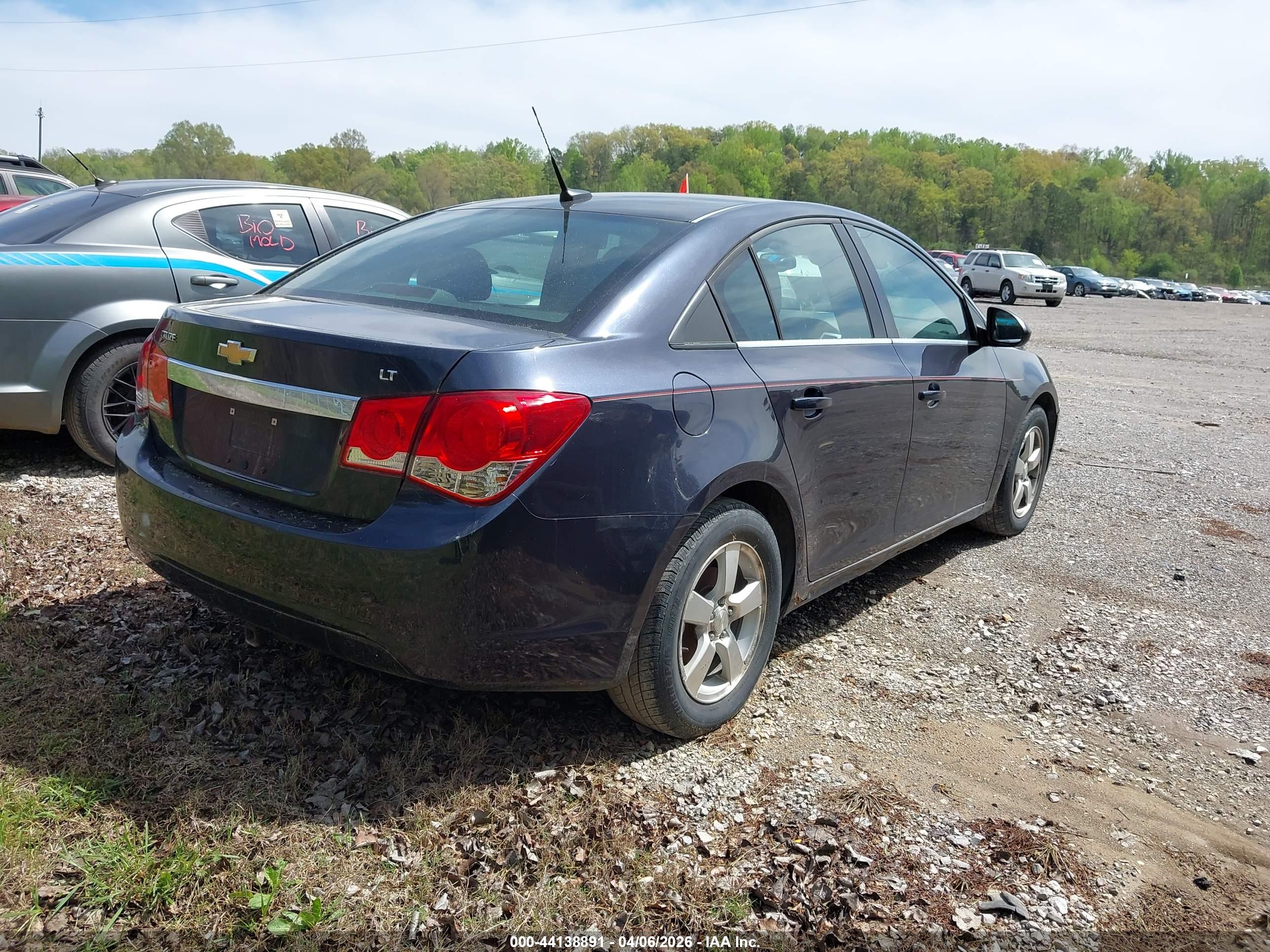 CHEVROLET CRUZE image 4