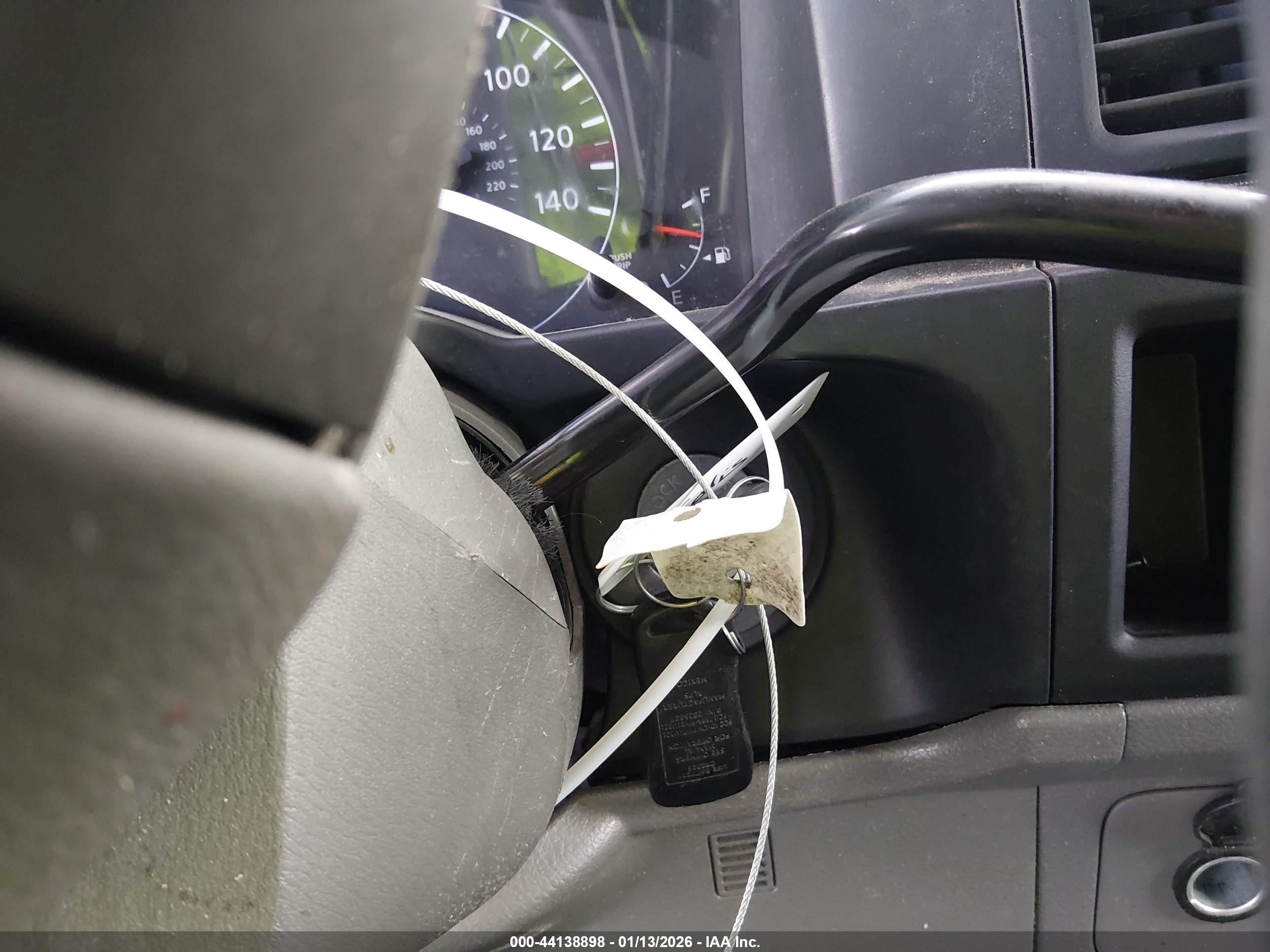 NISSAN NV image 11