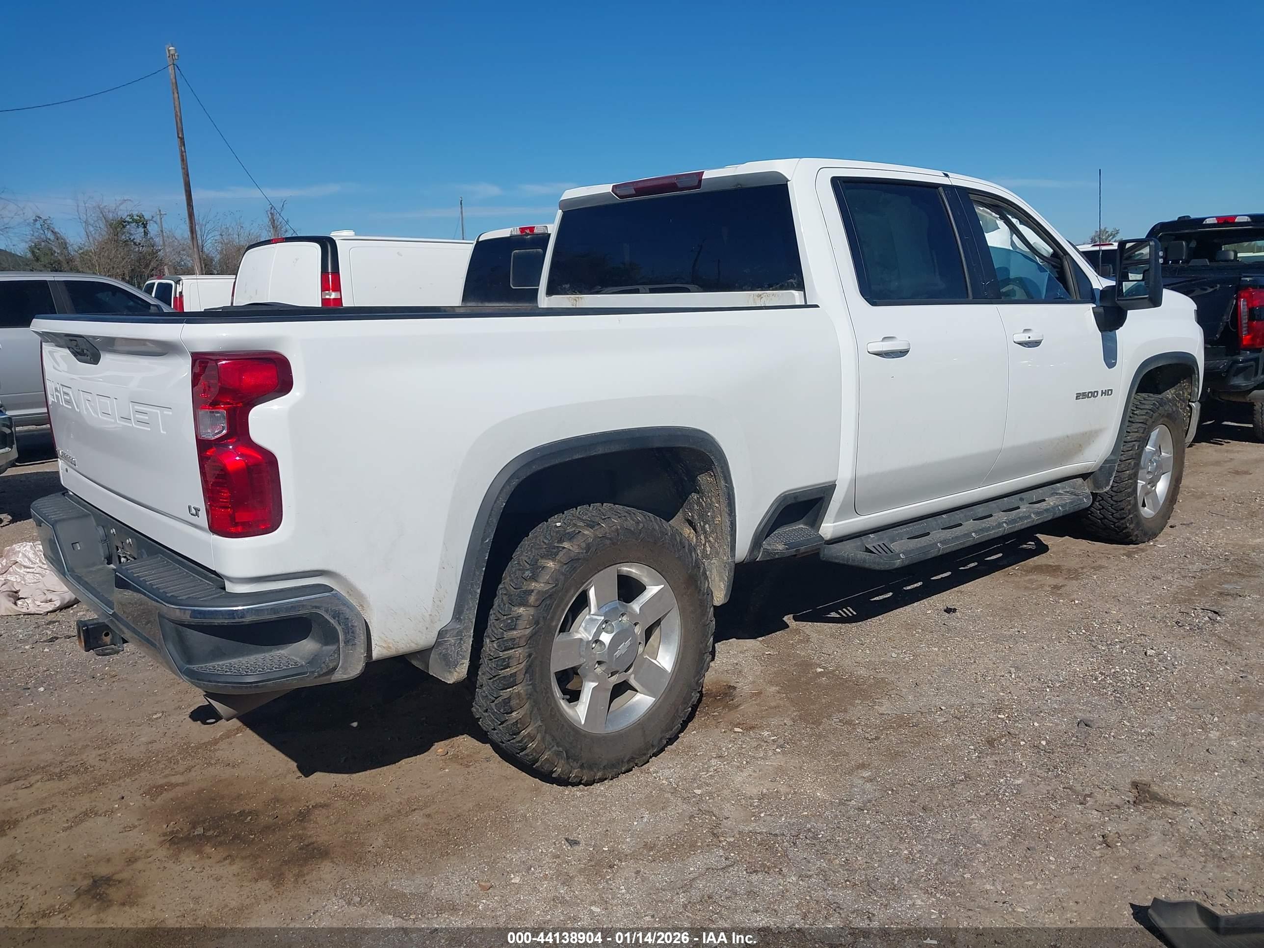 CHEVROLET SILVERADO image 4