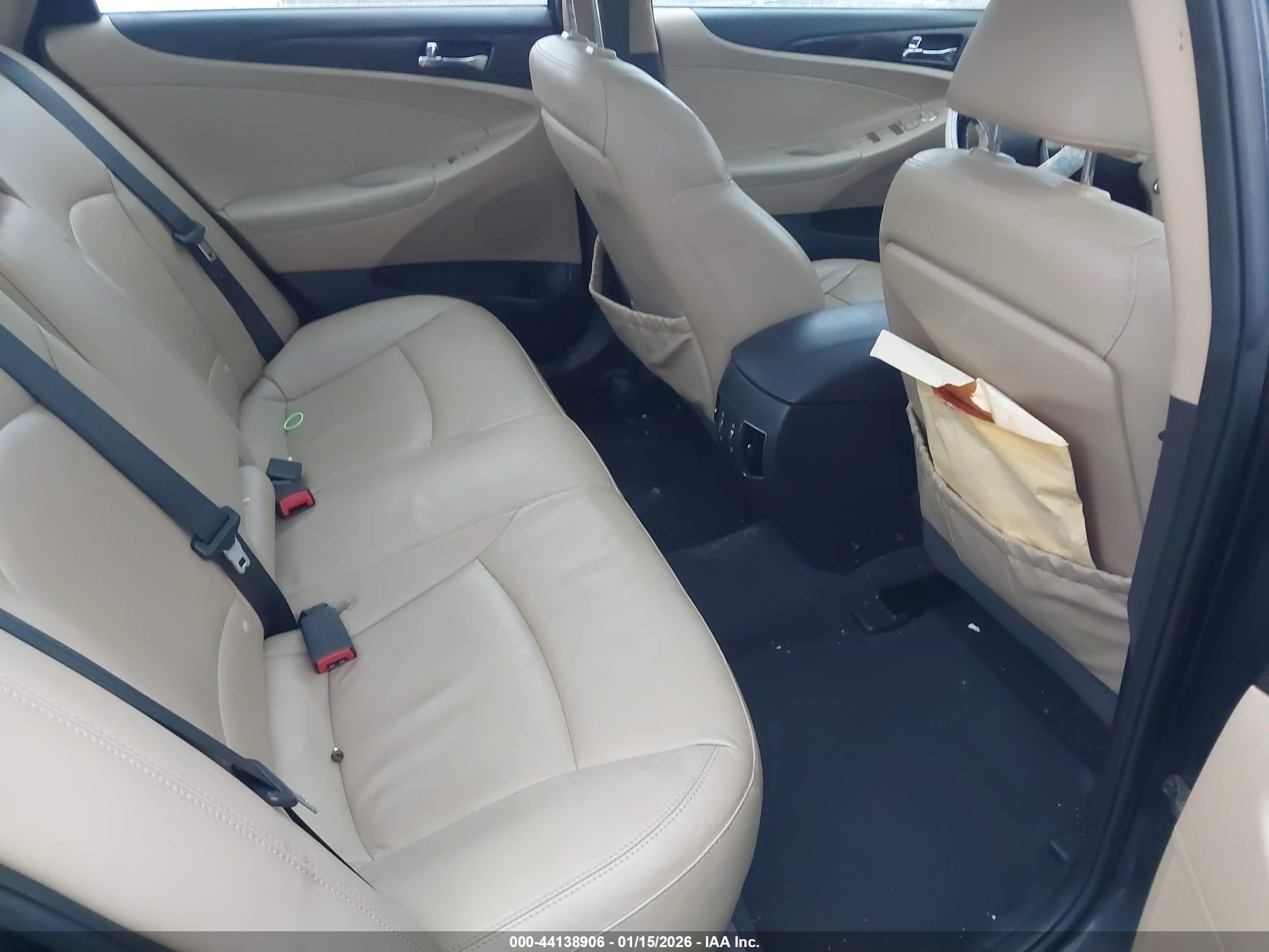 HYUNDAI SONATA image 8