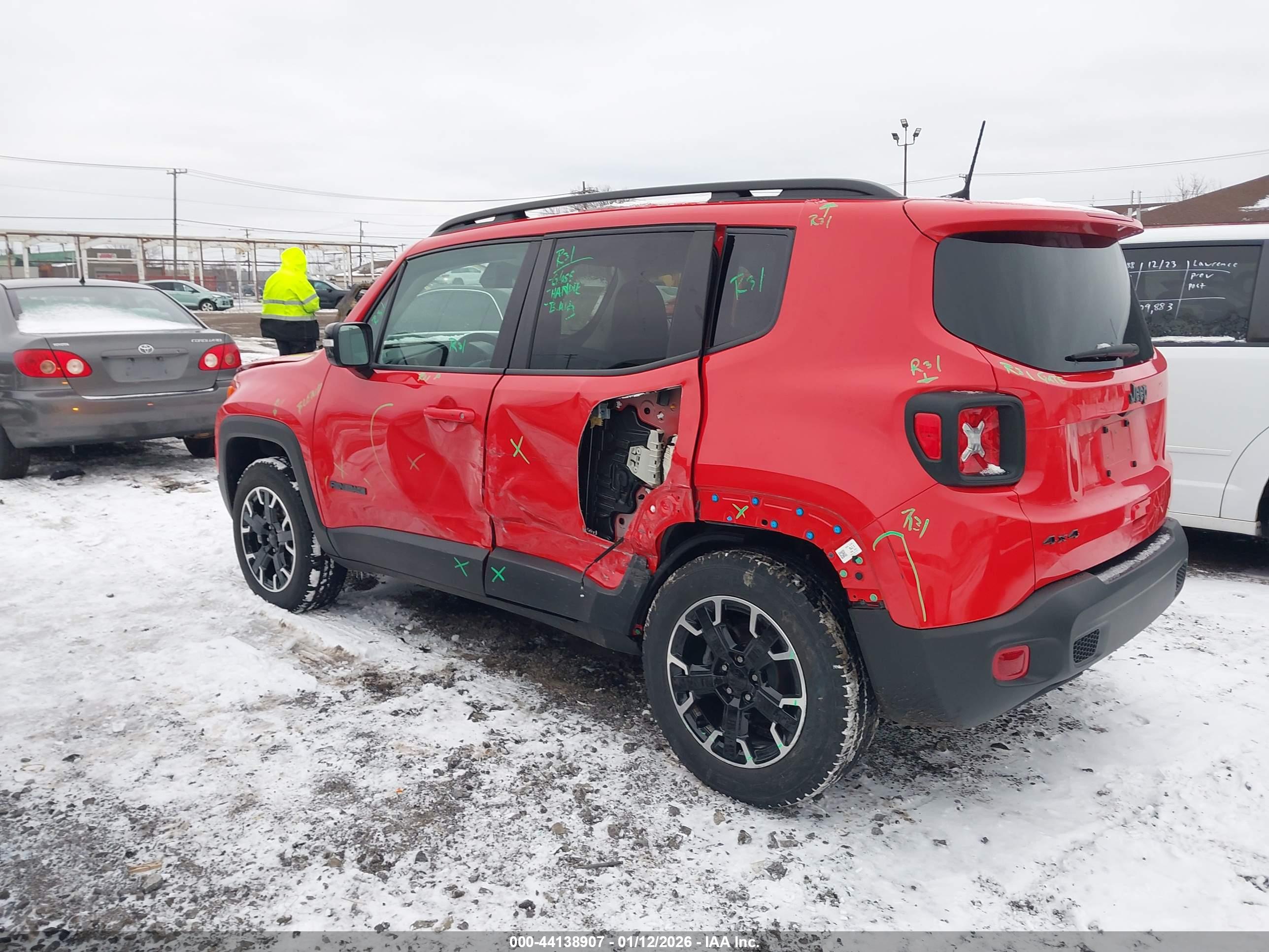 JEEP RENEGADE image 3