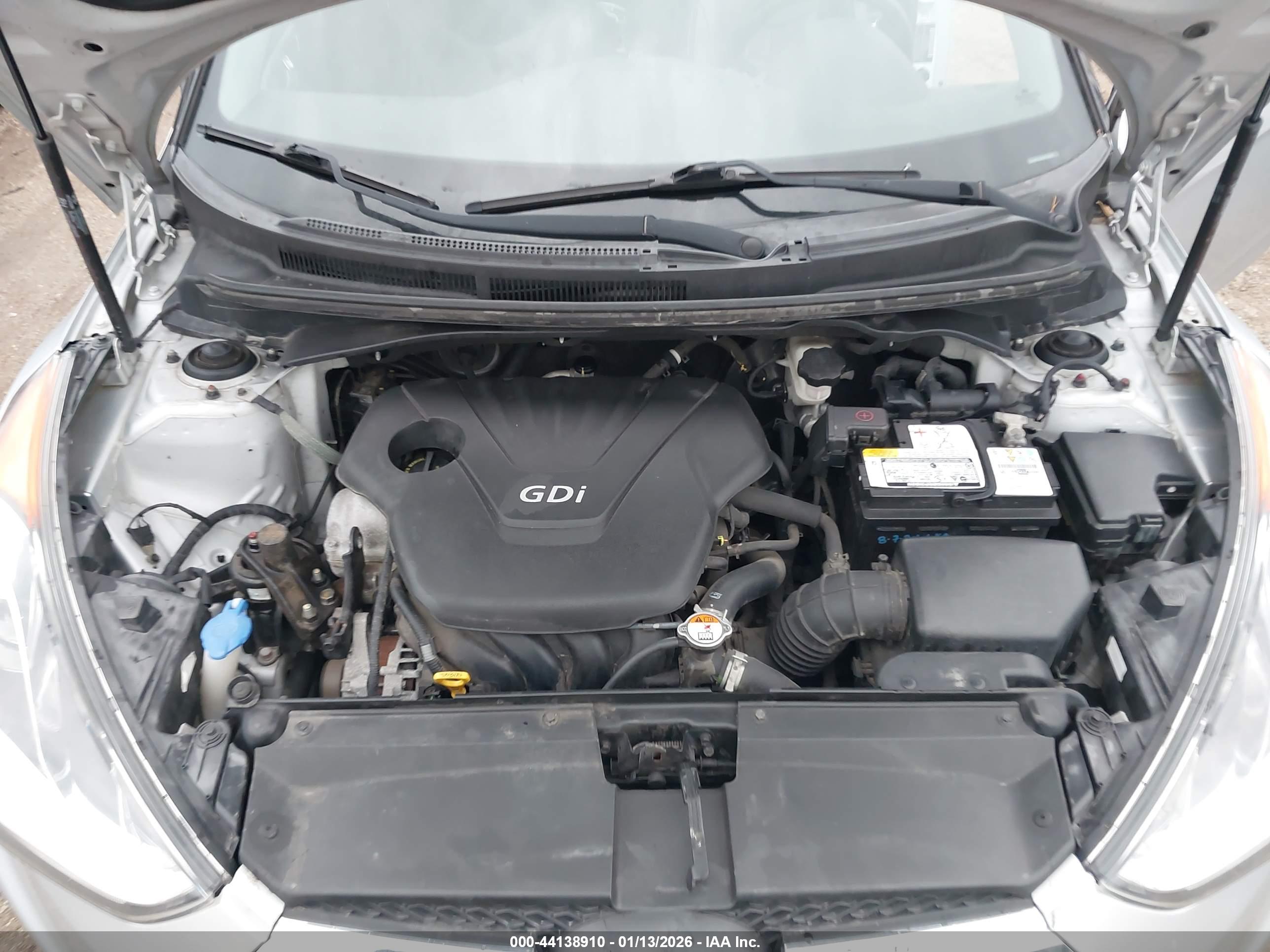 HYUNDAI VELOSTER image 10