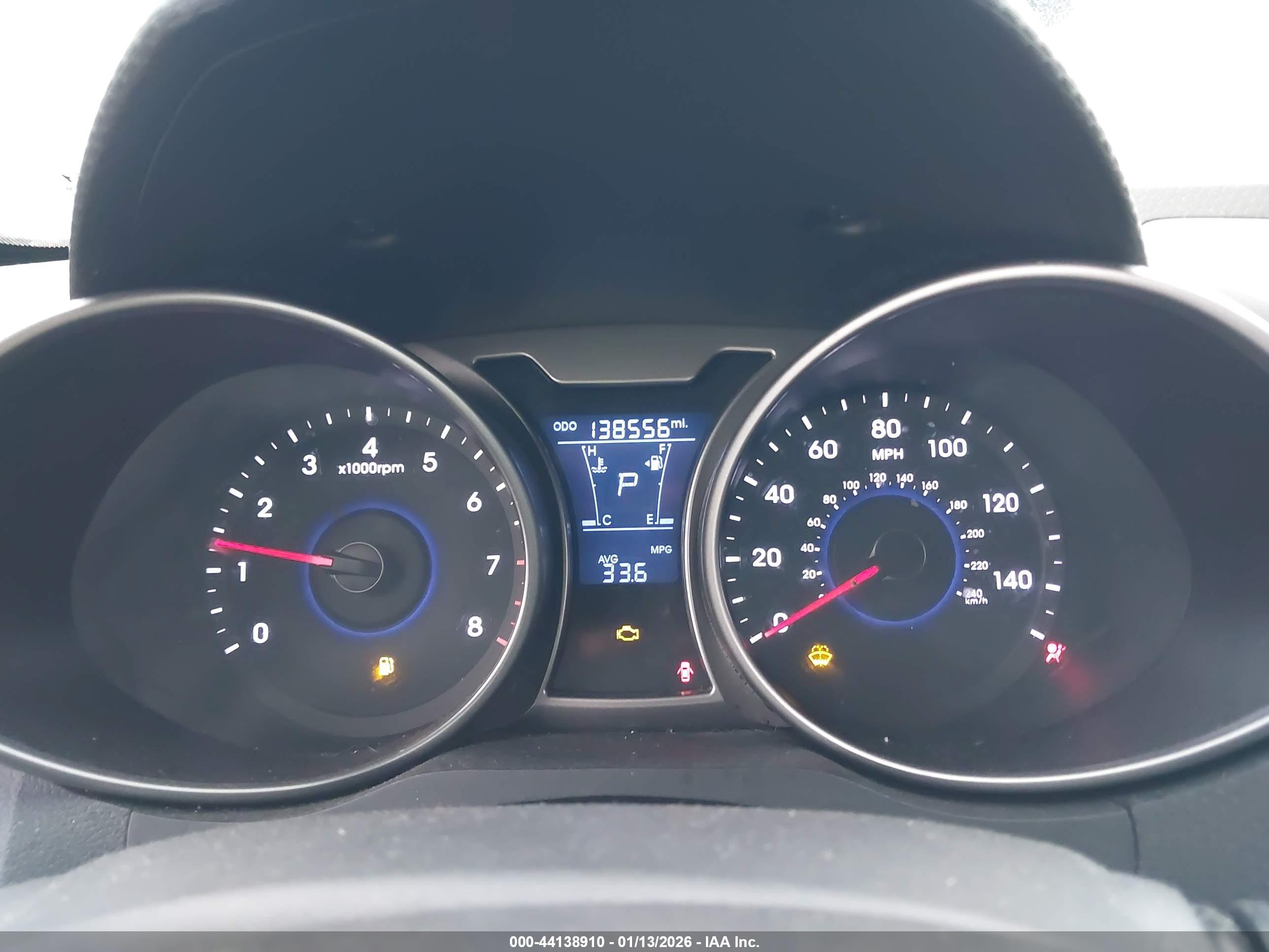 HYUNDAI VELOSTER image 7