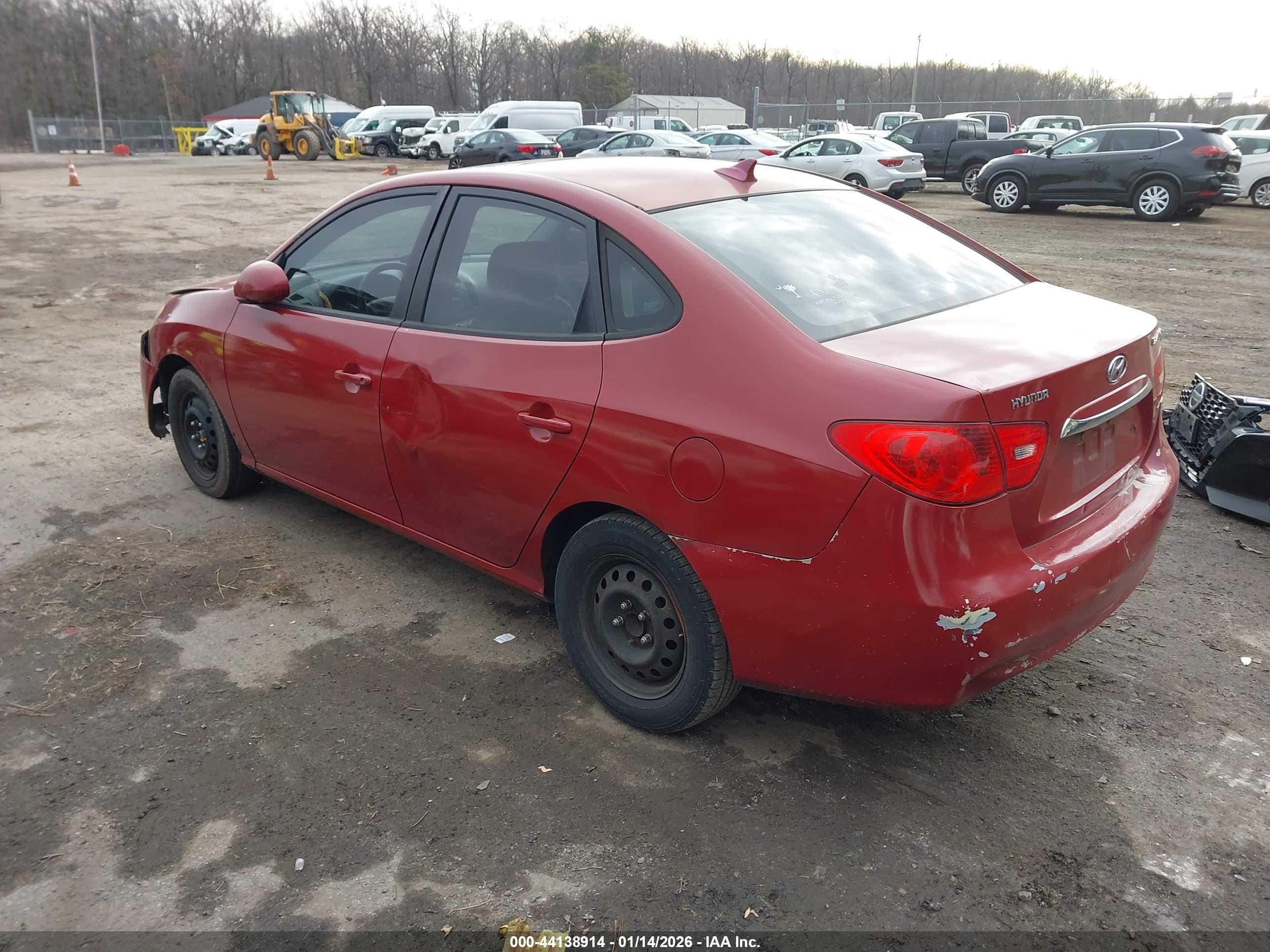 HYUNDAI ELANTRA image 3