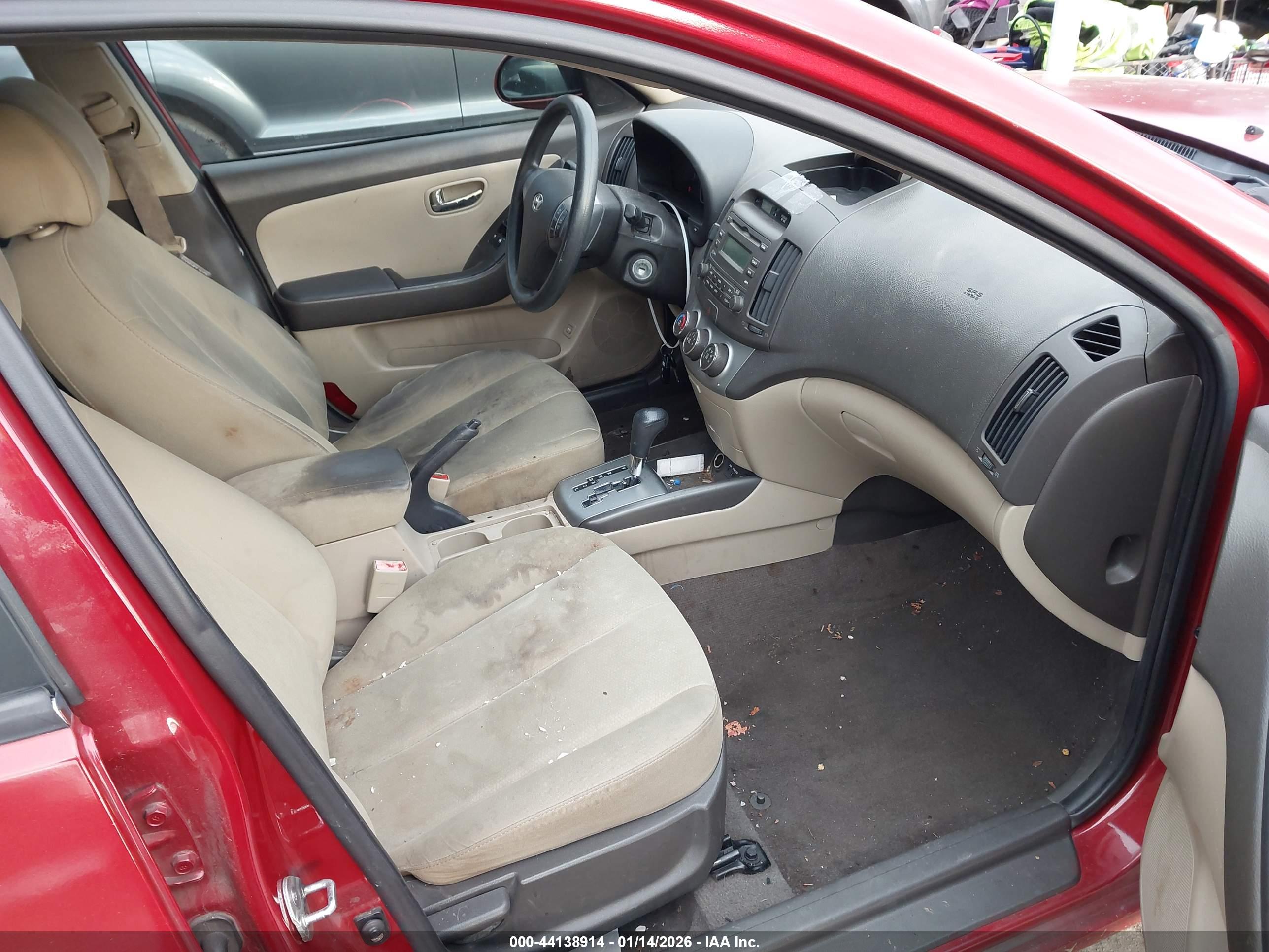 HYUNDAI ELANTRA image 5