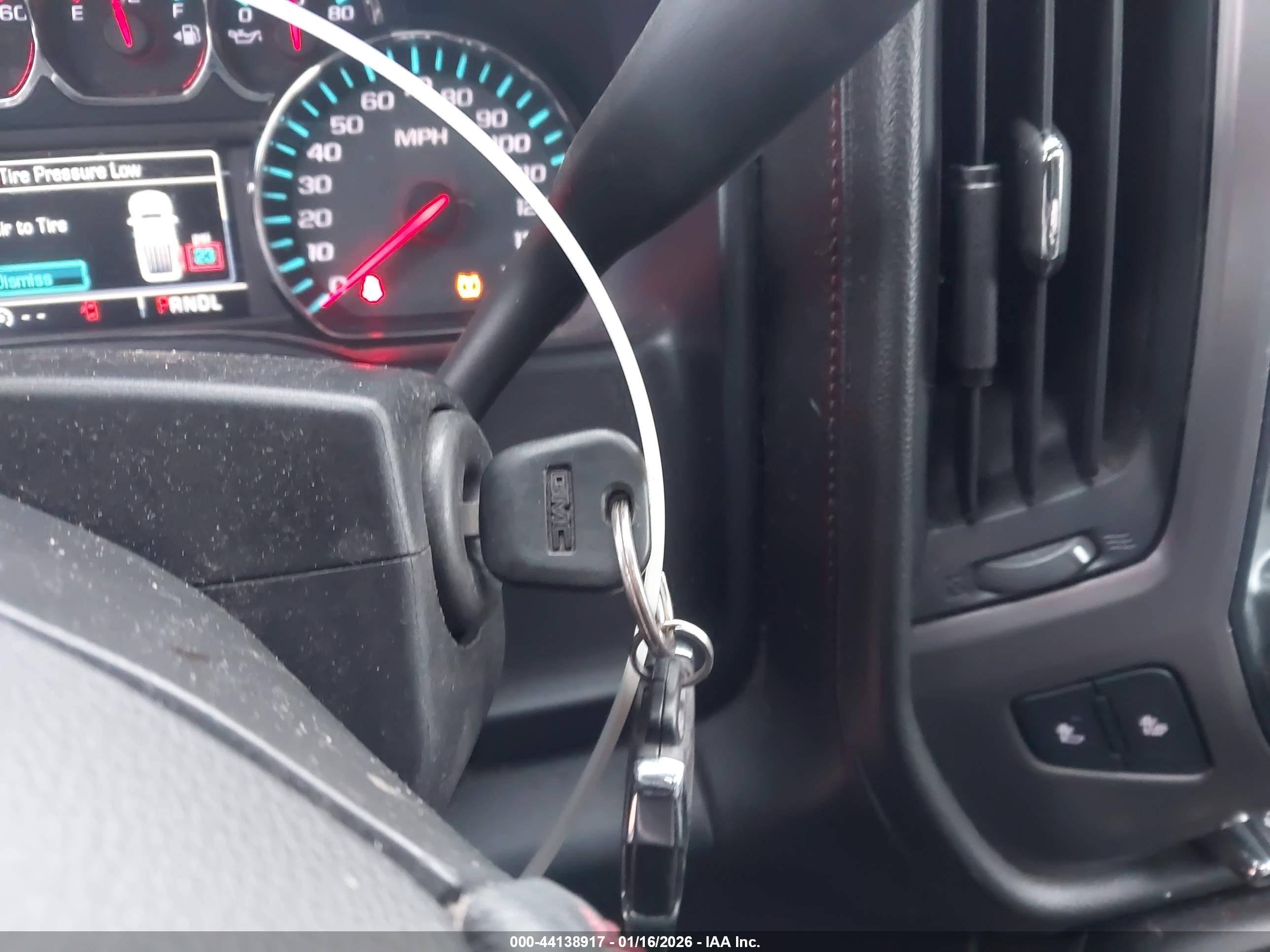 GMC SIERRA image 11