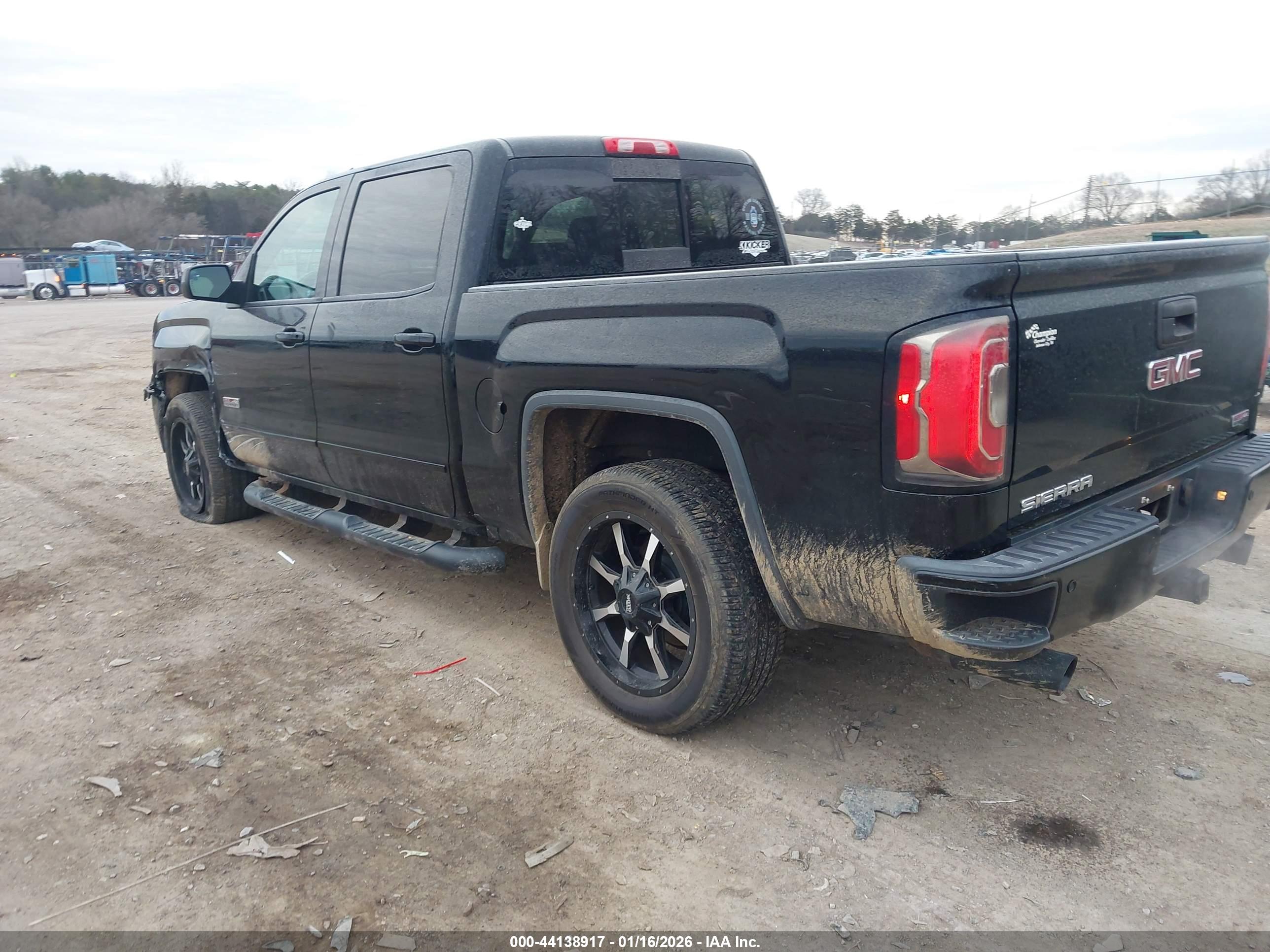 GMC SIERRA image 3