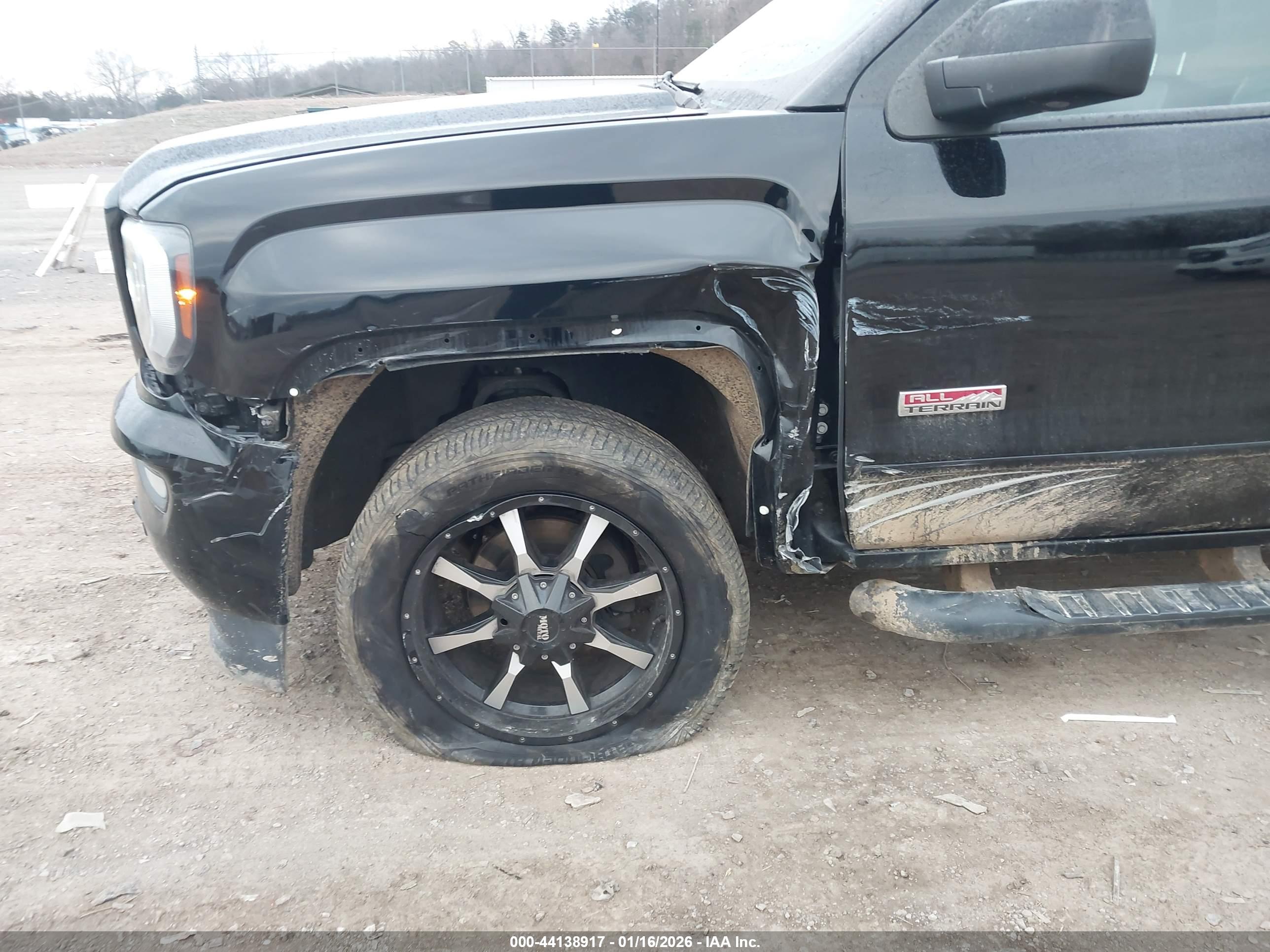 GMC SIERRA image 6
