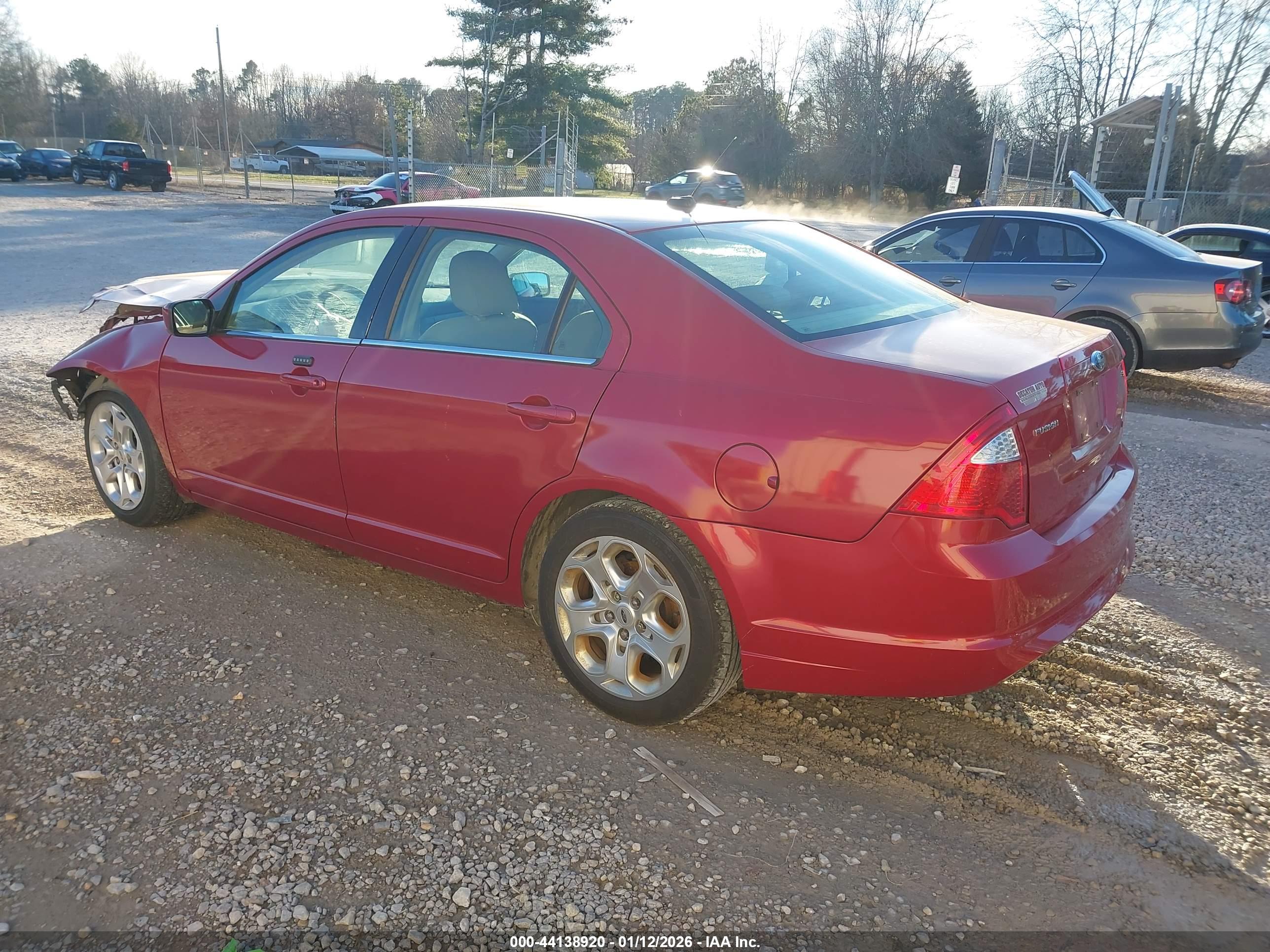 FORD FUSION image 3