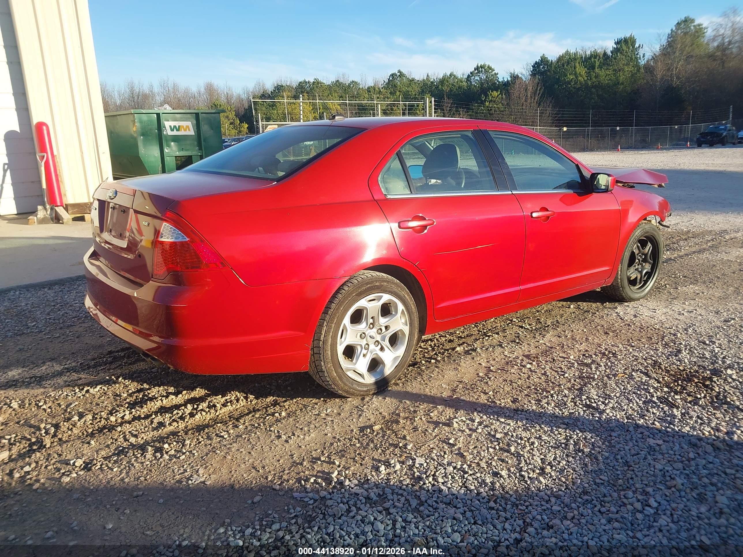 FORD FUSION image 4