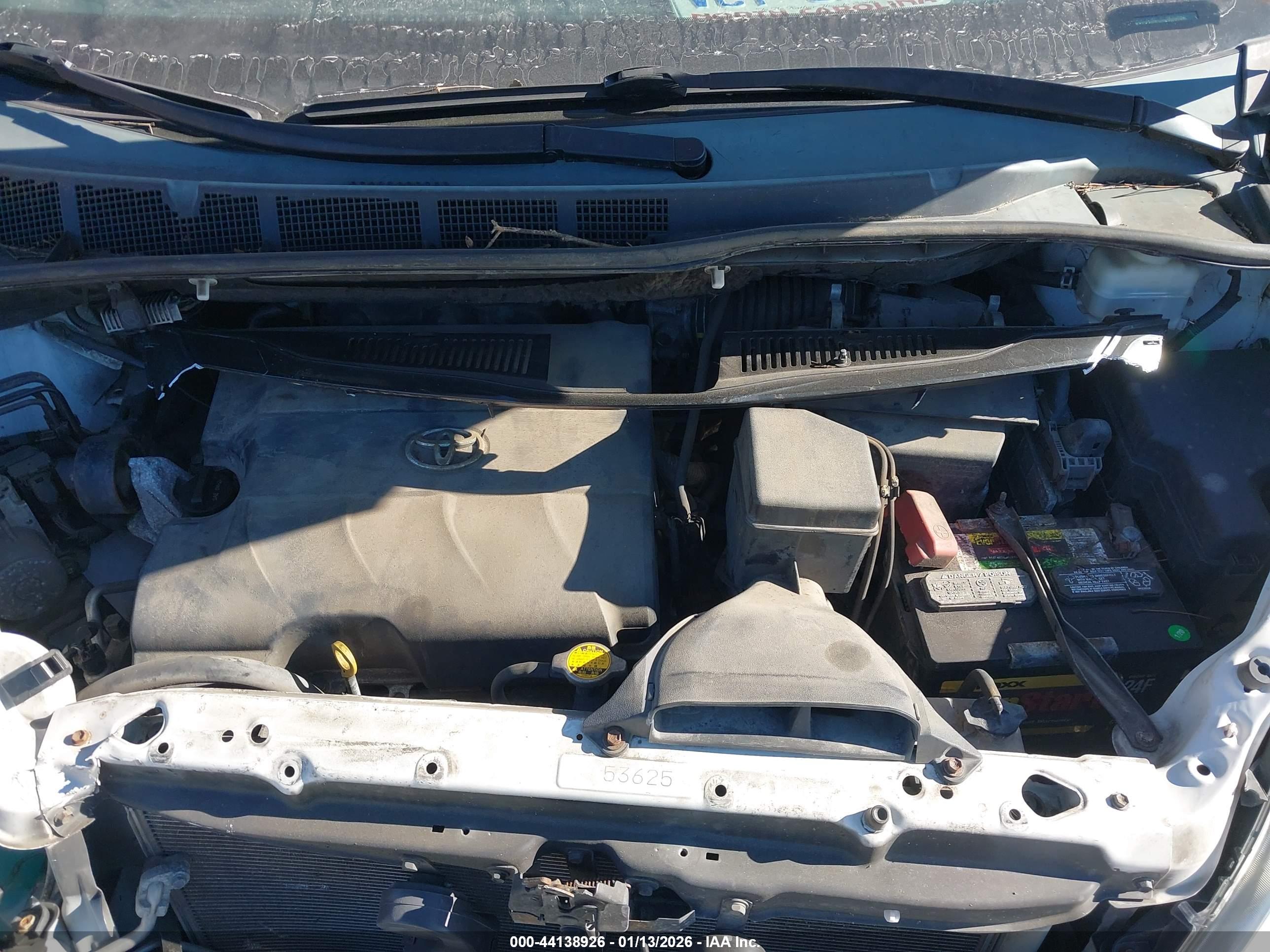TOYOTA SIENNA image 10
