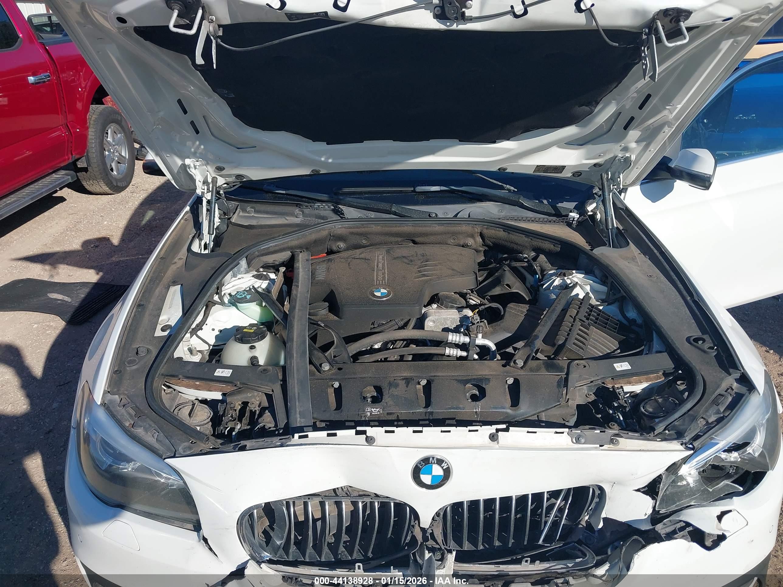 BMW 528I image 10