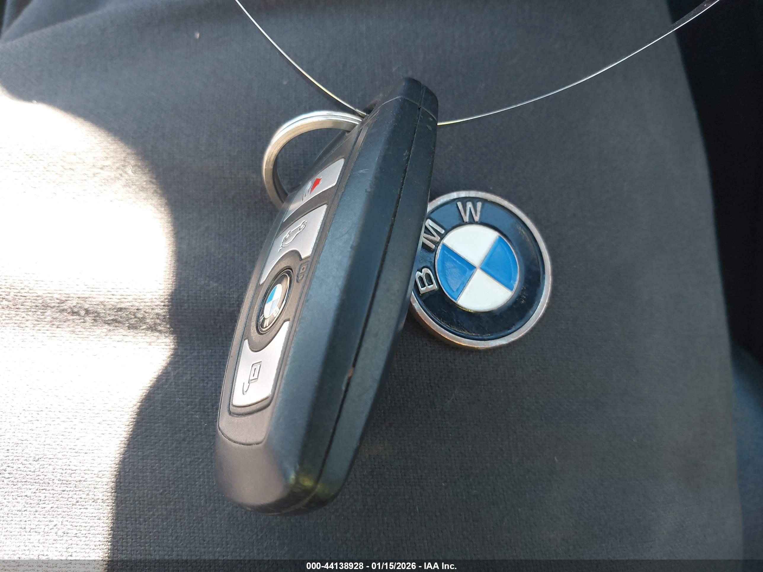 BMW 528I image 11